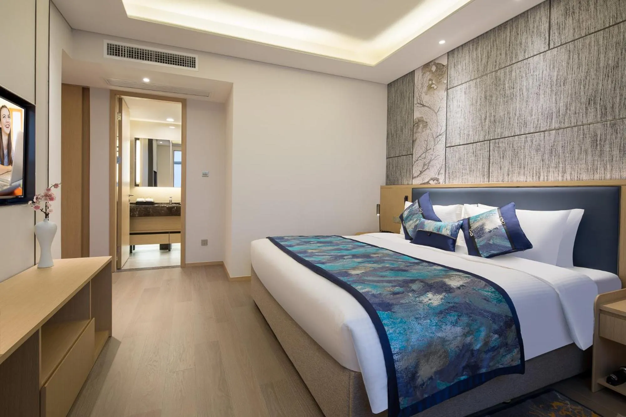 Bedroom in Somerset Zhuankou Wuhan