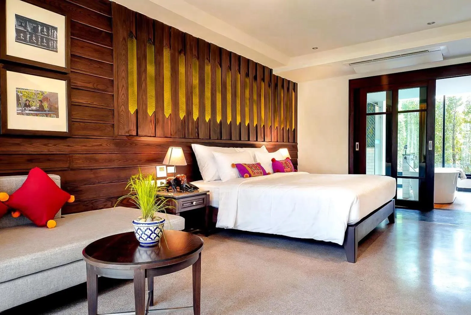 Bed in Smile Lanna Hotel