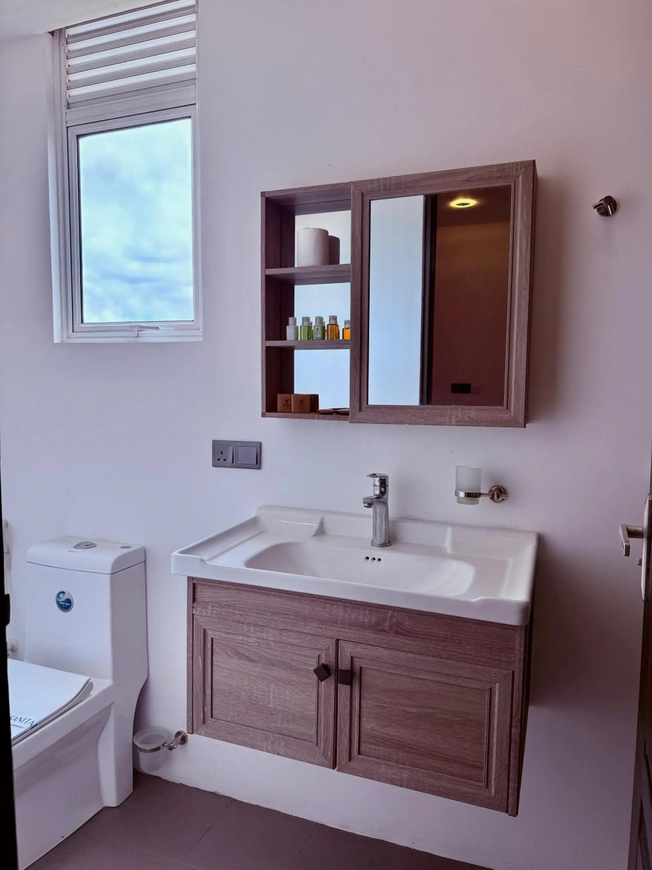 Economy Double Room in Ruvisha Beach Hotel Economy Double Room in Ruvisha Beach Hotel