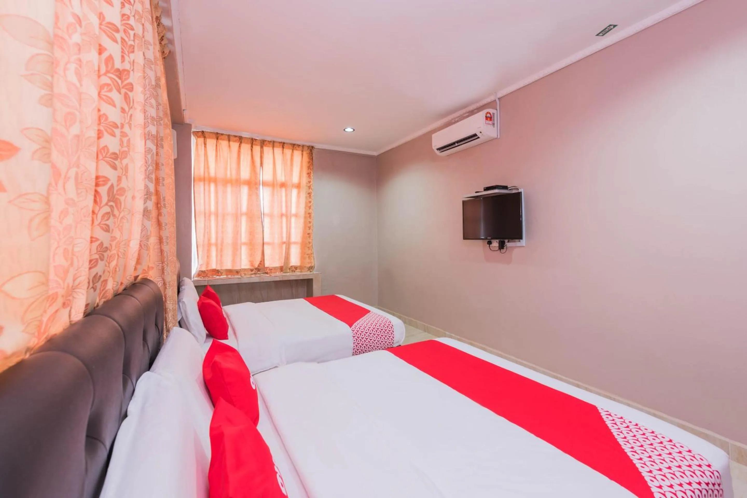 Bedroom, Bed in Hotel O Rg Motel