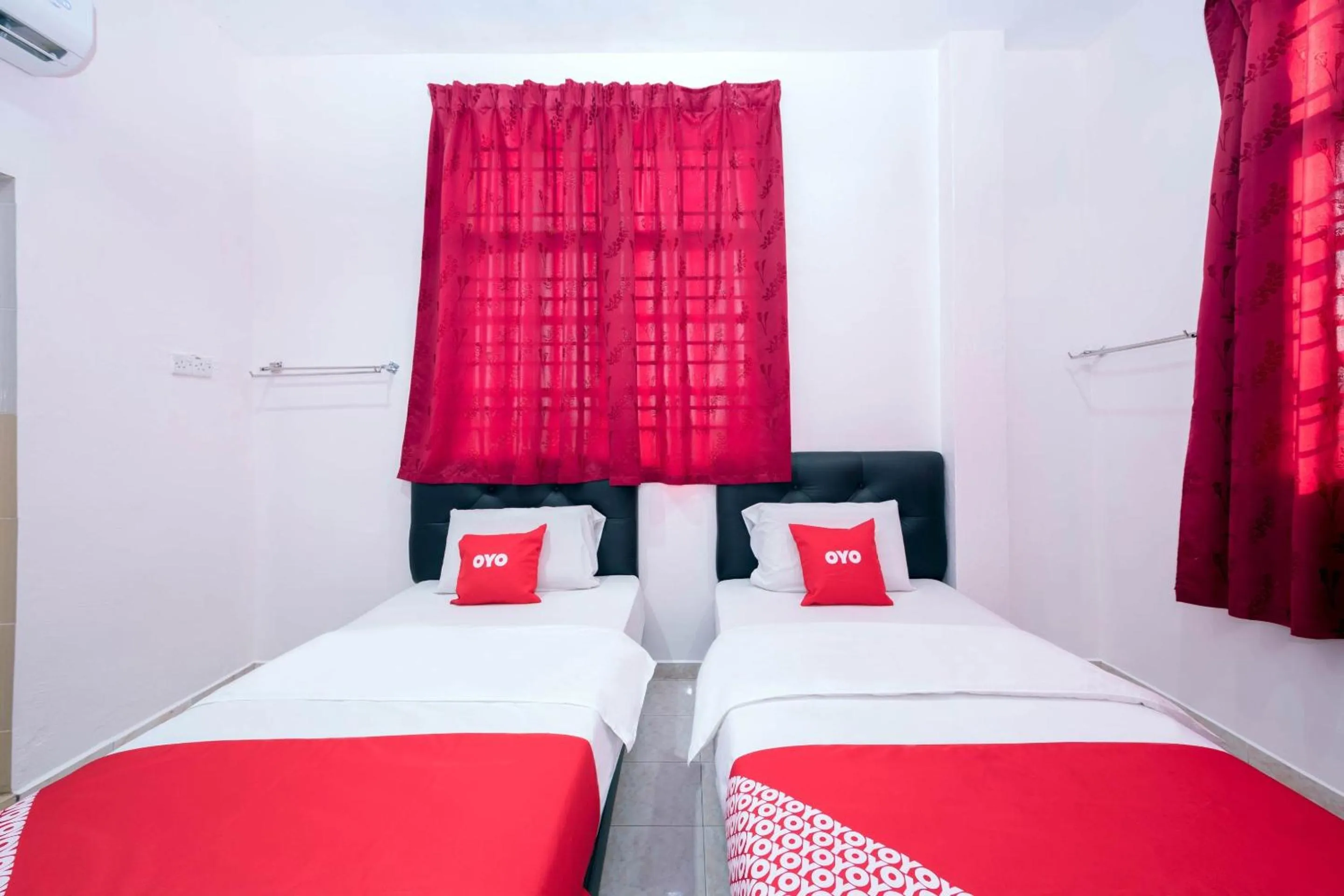 Bedroom, Bed in Hotel O Rg Motel