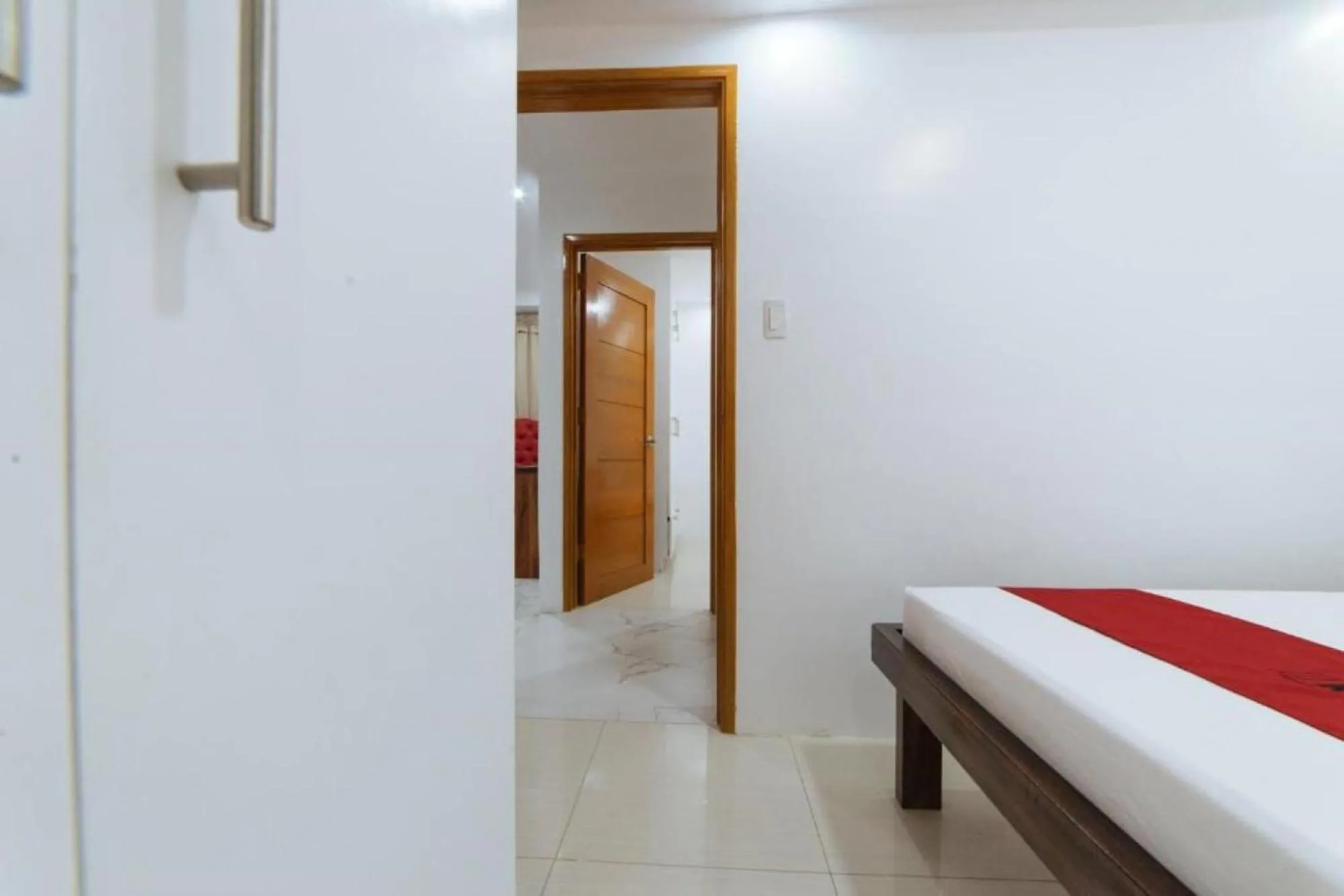 Bed in RedDoorz at DBuilders Rooms Bangkal Makati