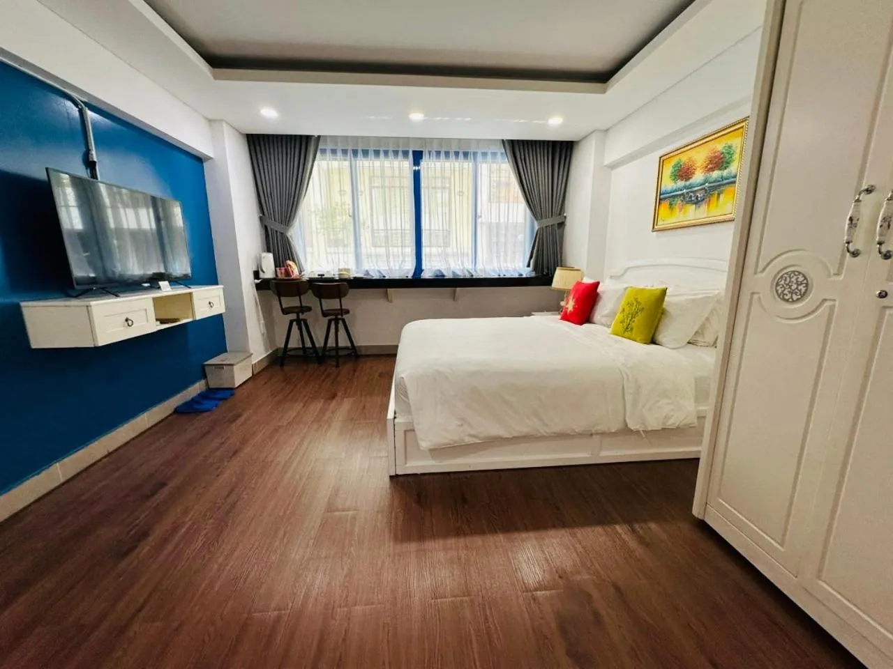 Photo of the whole room, Bed in Chez Mimosa Petite - Free Laundry