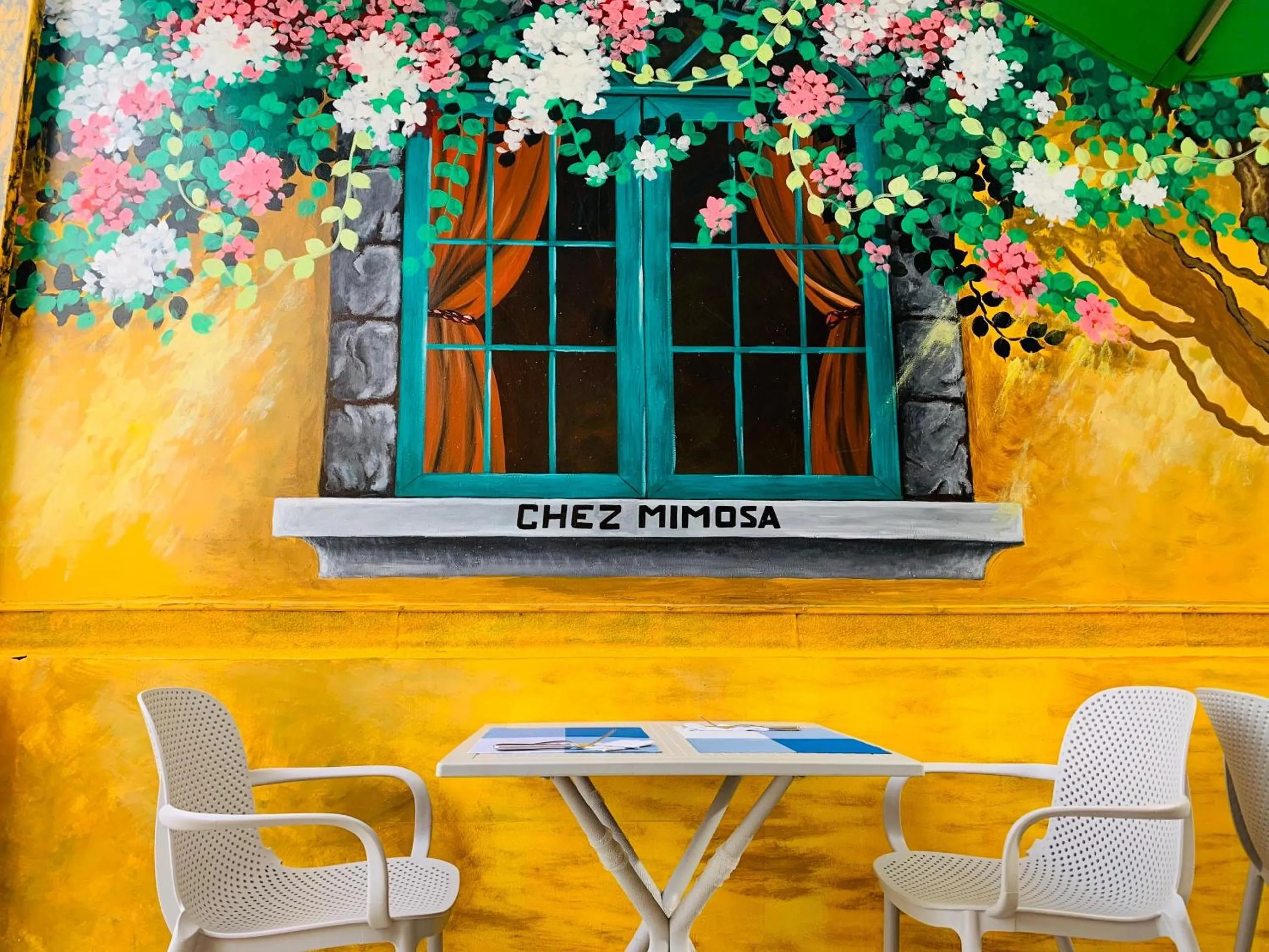 Breakfast in Chez Mimosa Petite - Free Laundry