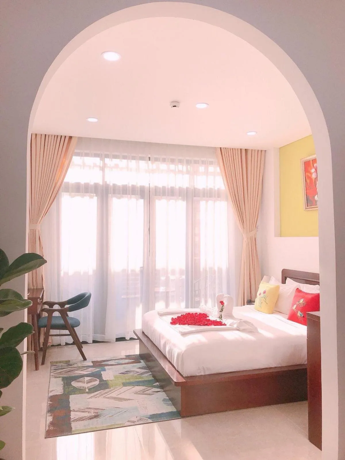 Photo of the whole room, Bed in Chez Mimosa Petite - Free Laundry