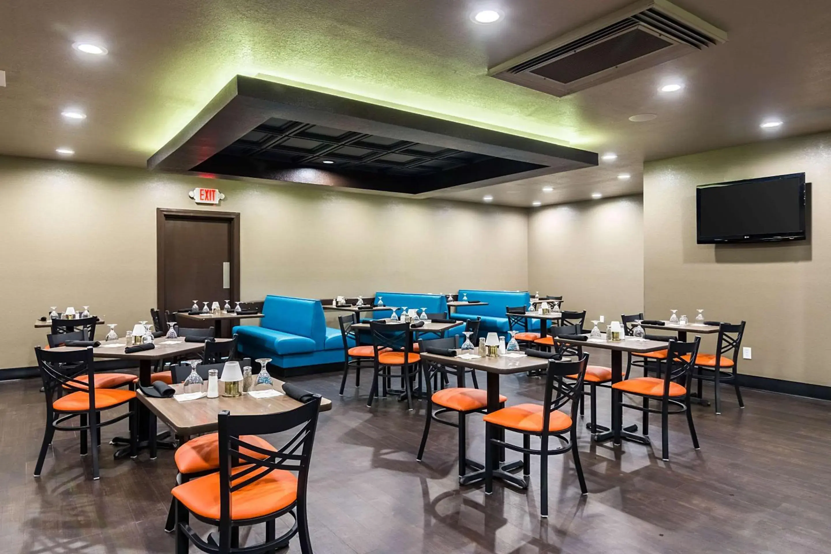 Restaurant/places to eat in Clarion Inn & Suites Russellville I-40 Restaurant/places to eat in Clarion Inn & Suites Russellville I-40