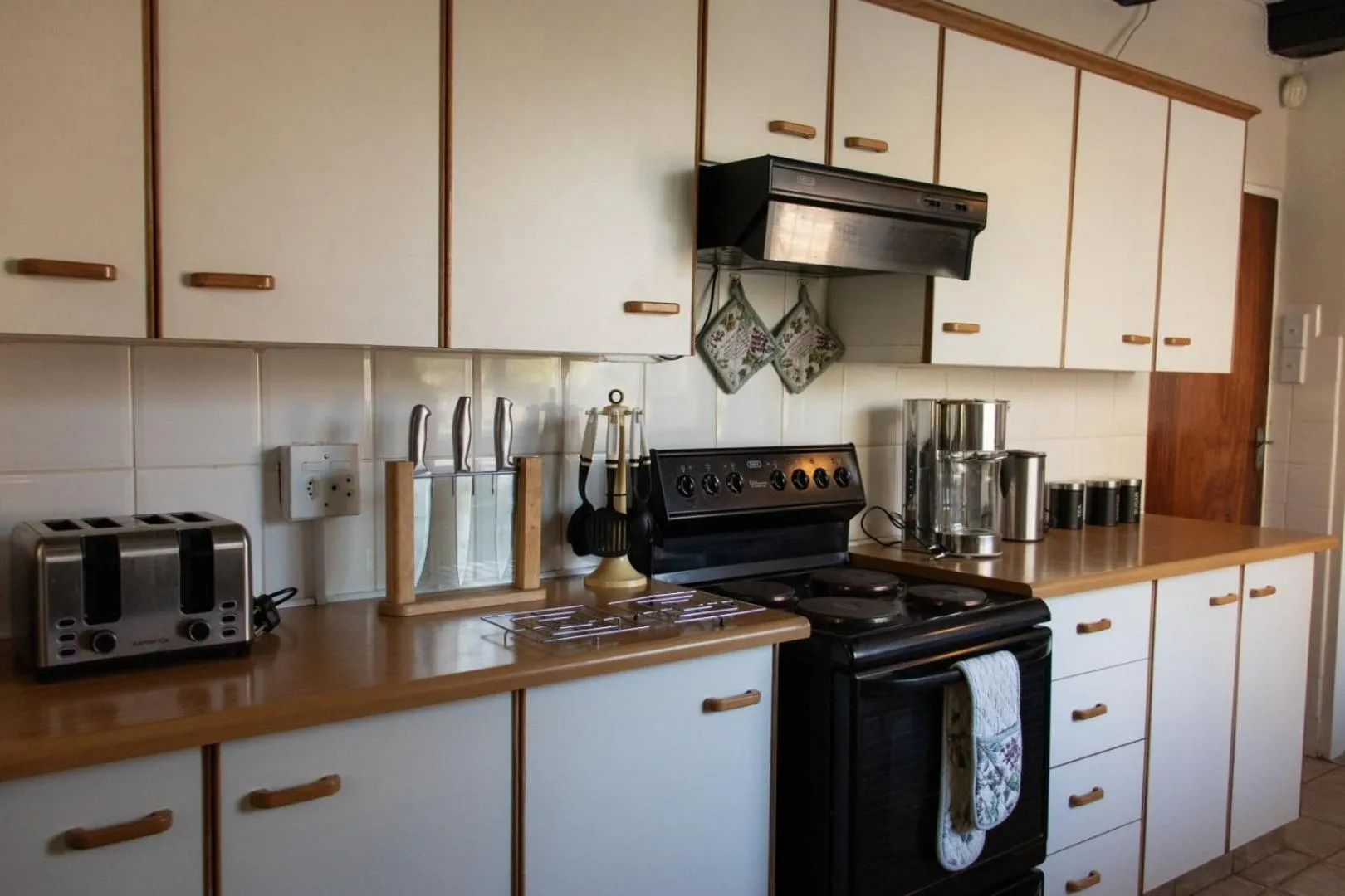 Kitchen or kitchenette in Ondini Guest House