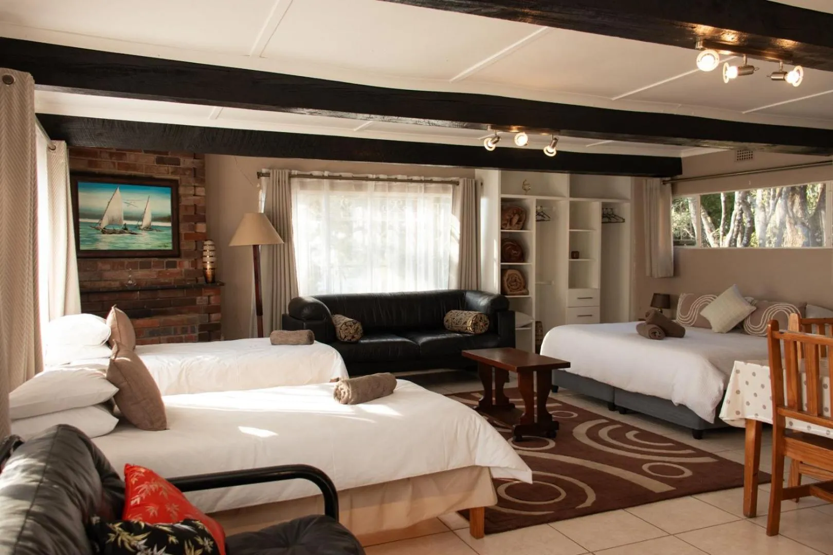 Bed in Ondini Guest House