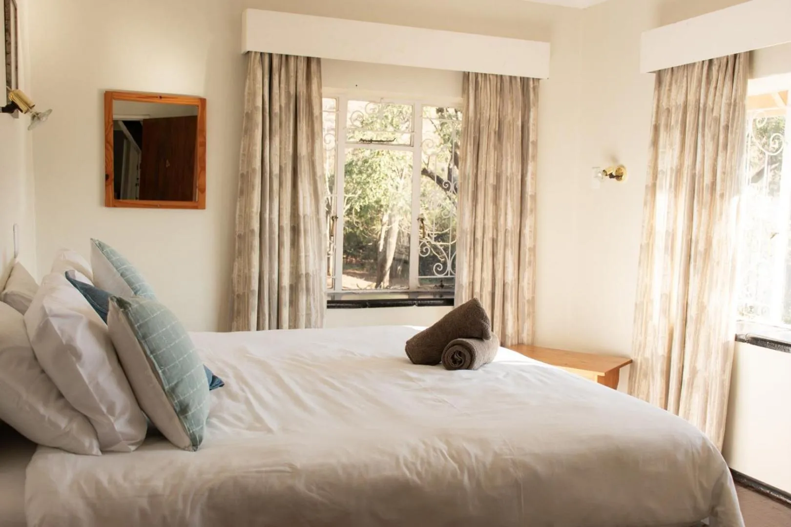 Bed in Ondini Guest House
