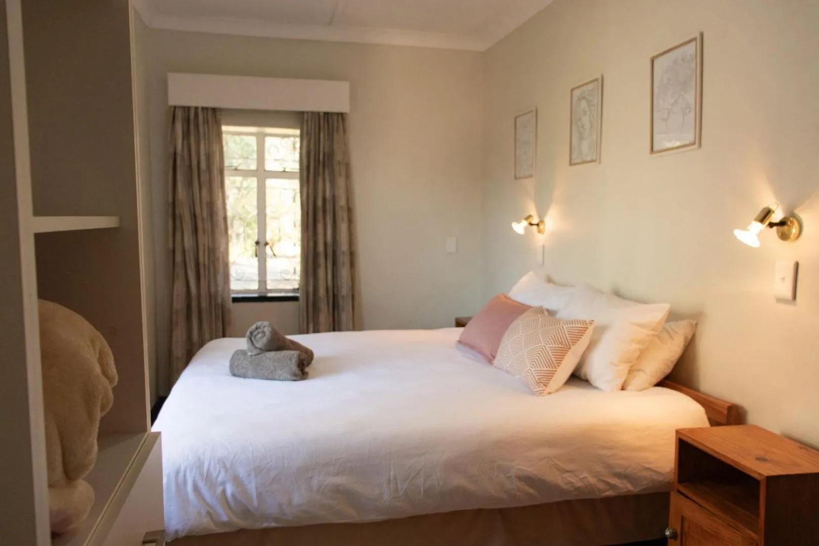 Bed in Ondini Guest House