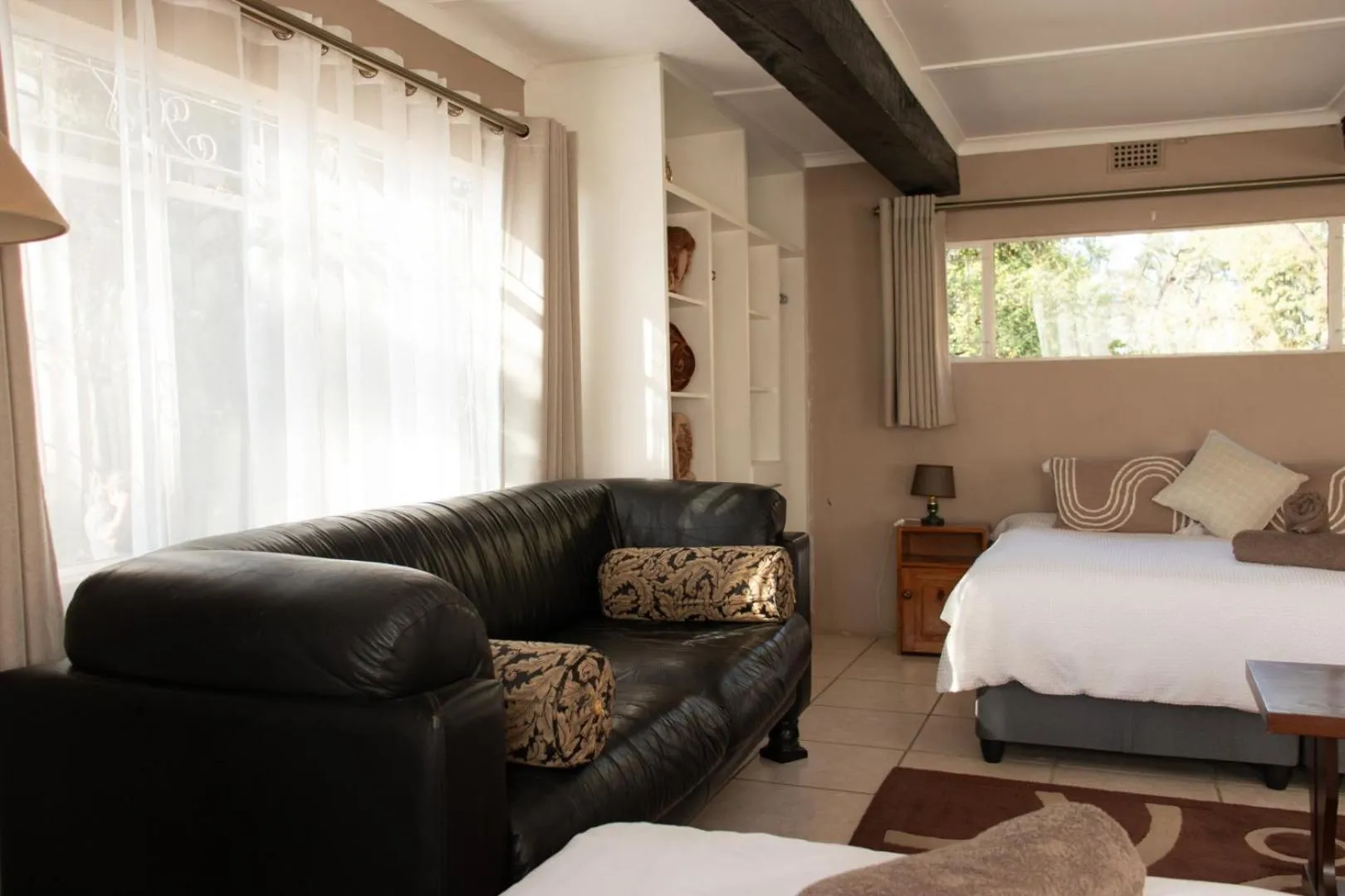 Bed in Ondini Guest House