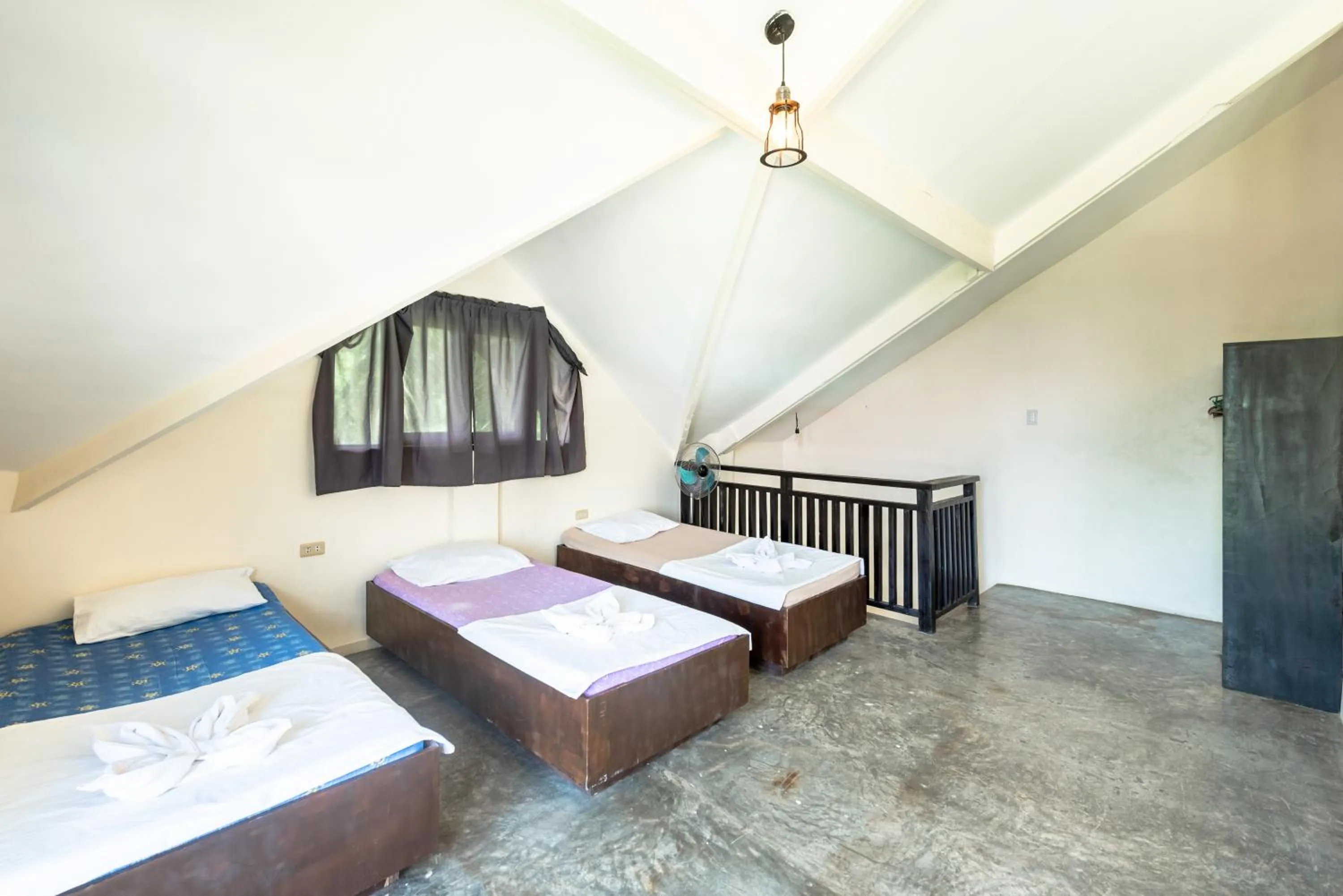 Bed in Ohana Resort Siargao