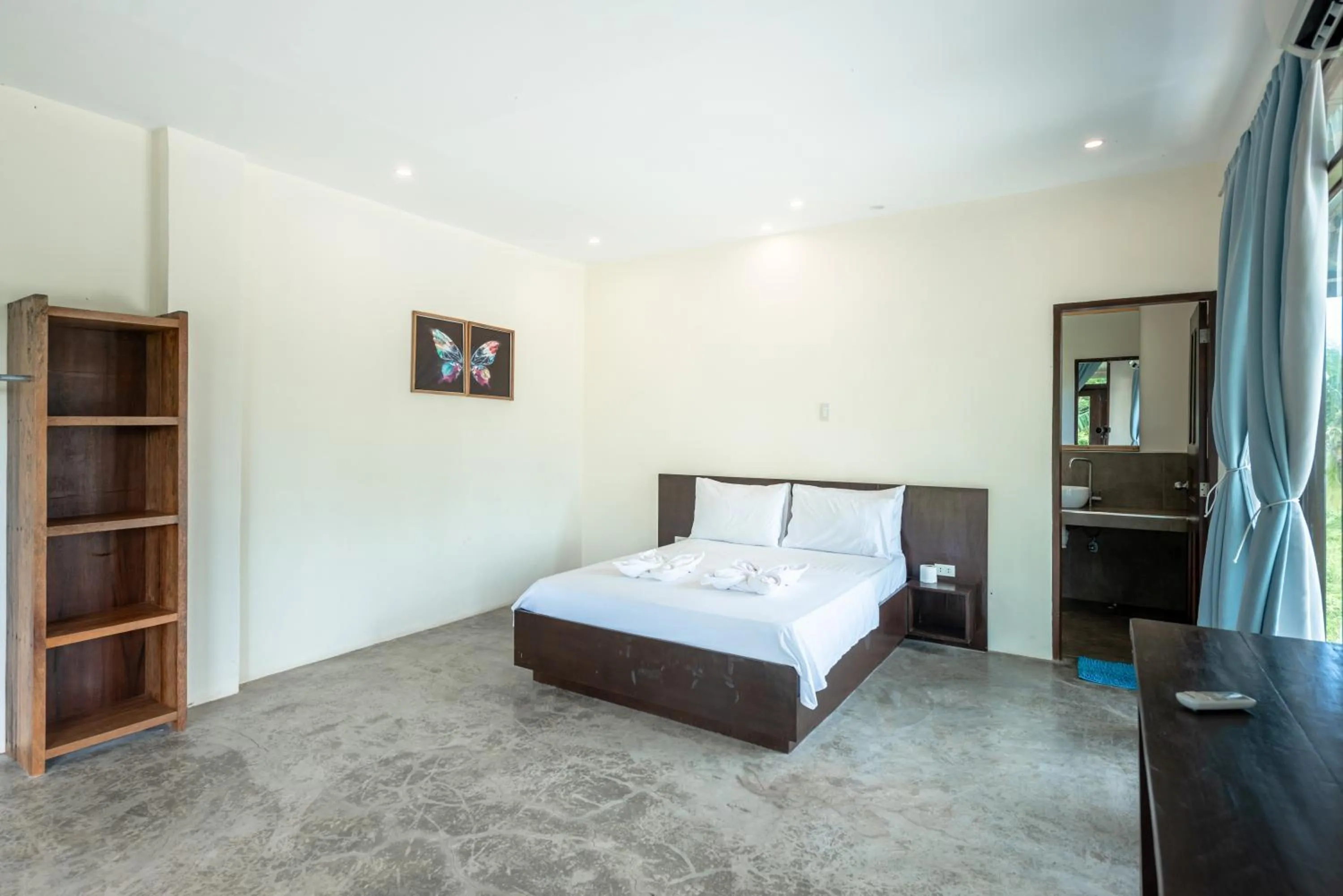 Bed in Ohana Resort Siargao