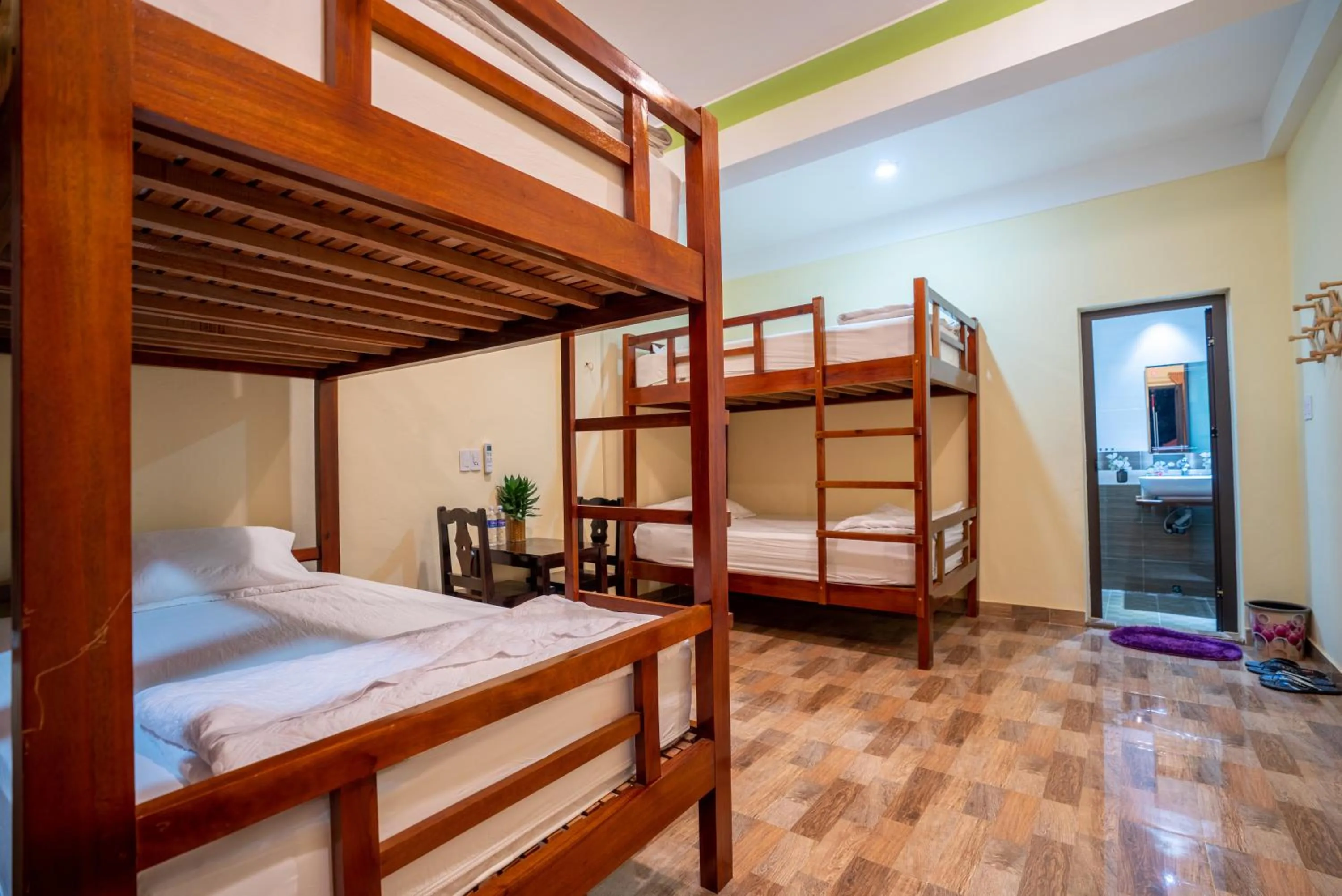 Bunk Bed in Mixed Dormitory Room in Phong Nha Ecolodge Homestay & Tours - Mountain View