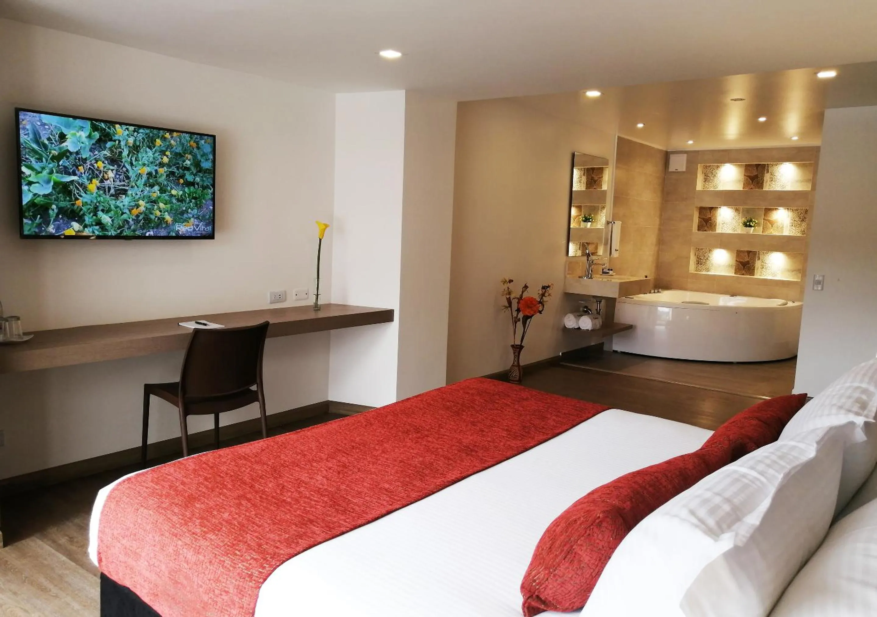 Suite with Spa Bath in Daza Hotel