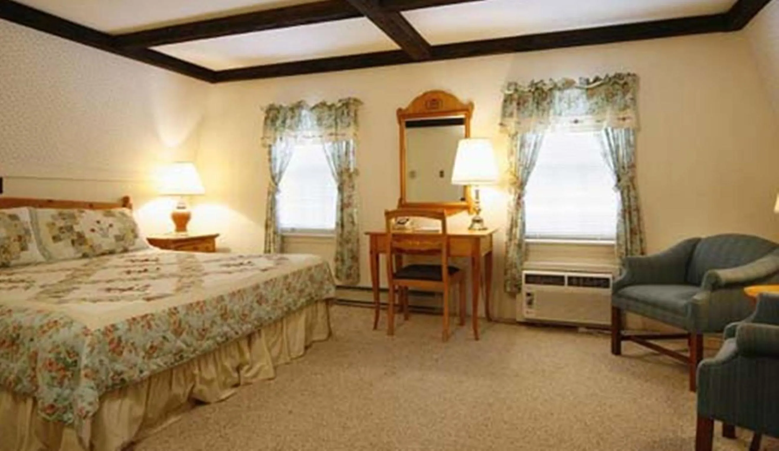 Photo of the whole room, Bed in Old Field House