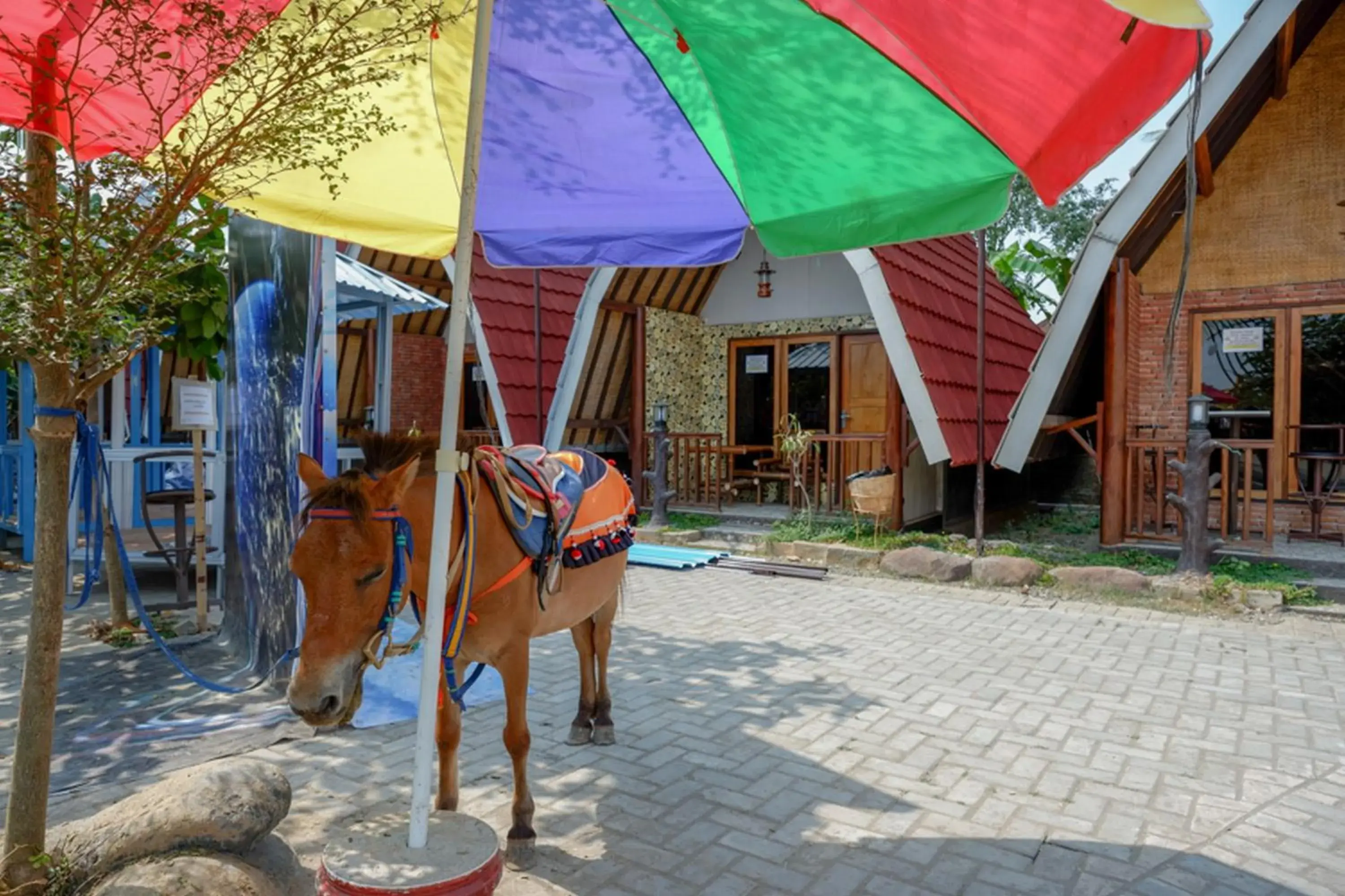 Property building in RedDoorz @ Kampoeng Etnik Kebumen 2 Property building in RedDoorz @ Kampoeng Etnik Kebumen 2