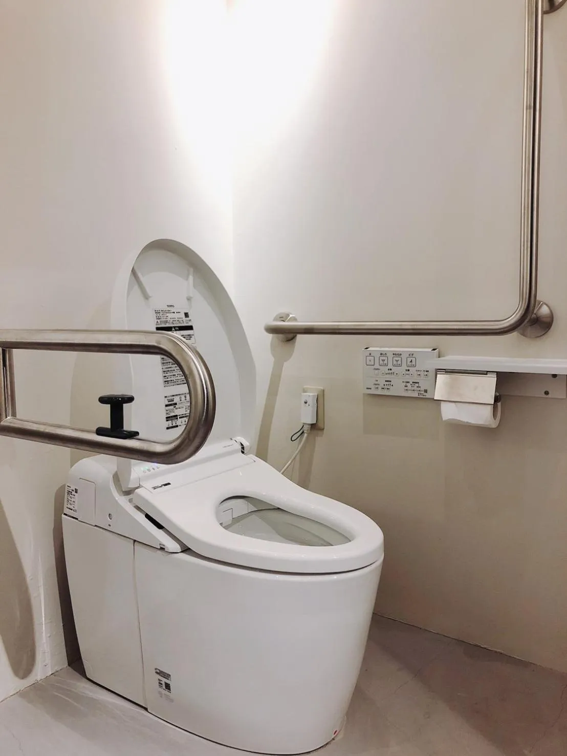 Toilet in LESTEL NAHA