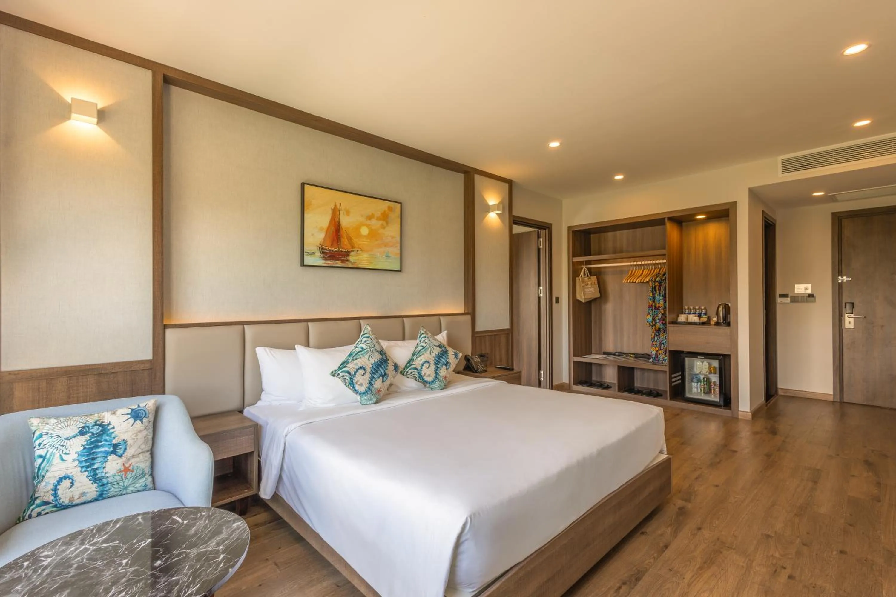 Bed in Sunset Beach Resort and Spa