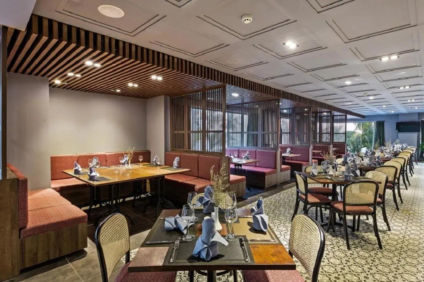 Restaurant/places to eat in Sunset Beach Resort and Spa Restaurant/places to eat in Sunset Beach Resort and Spa