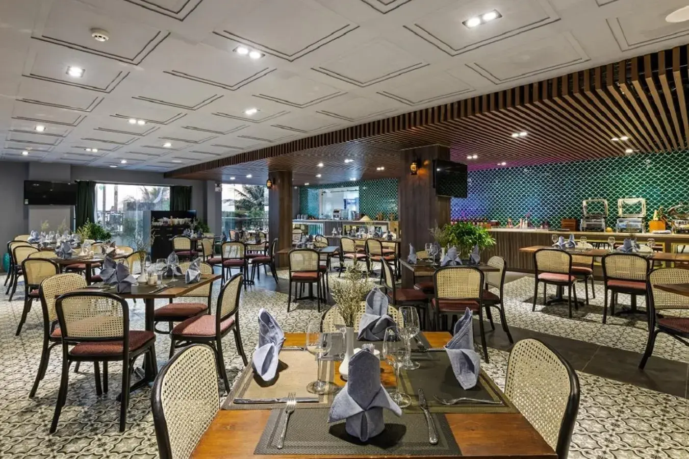 Restaurant/places to eat in Sunset Beach Resort and Spa Restaurant/places to eat in Sunset Beach Resort and Spa
