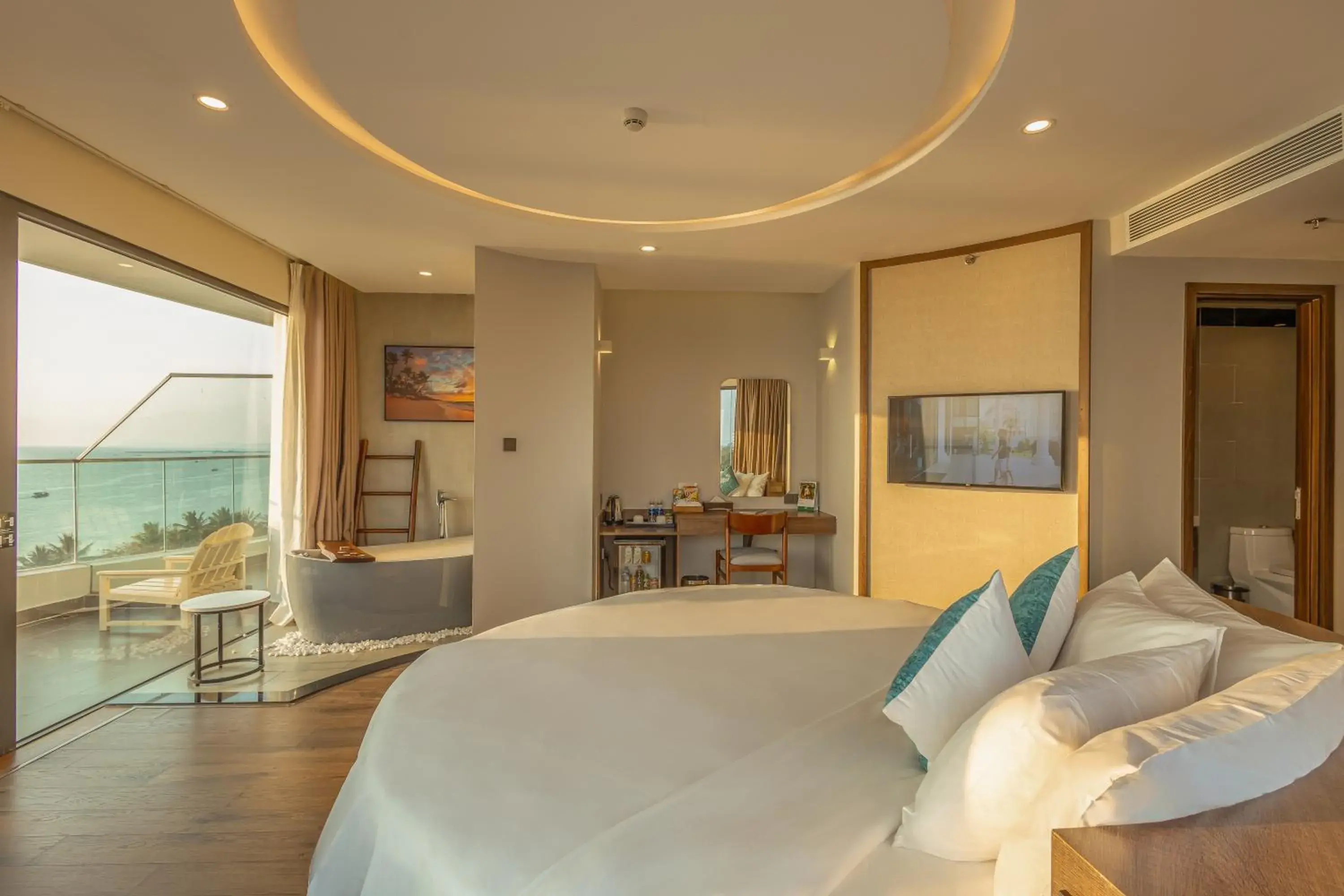 Bed in Sunset Beach Resort and Spa Bed in Sunset Beach Resort and Spa