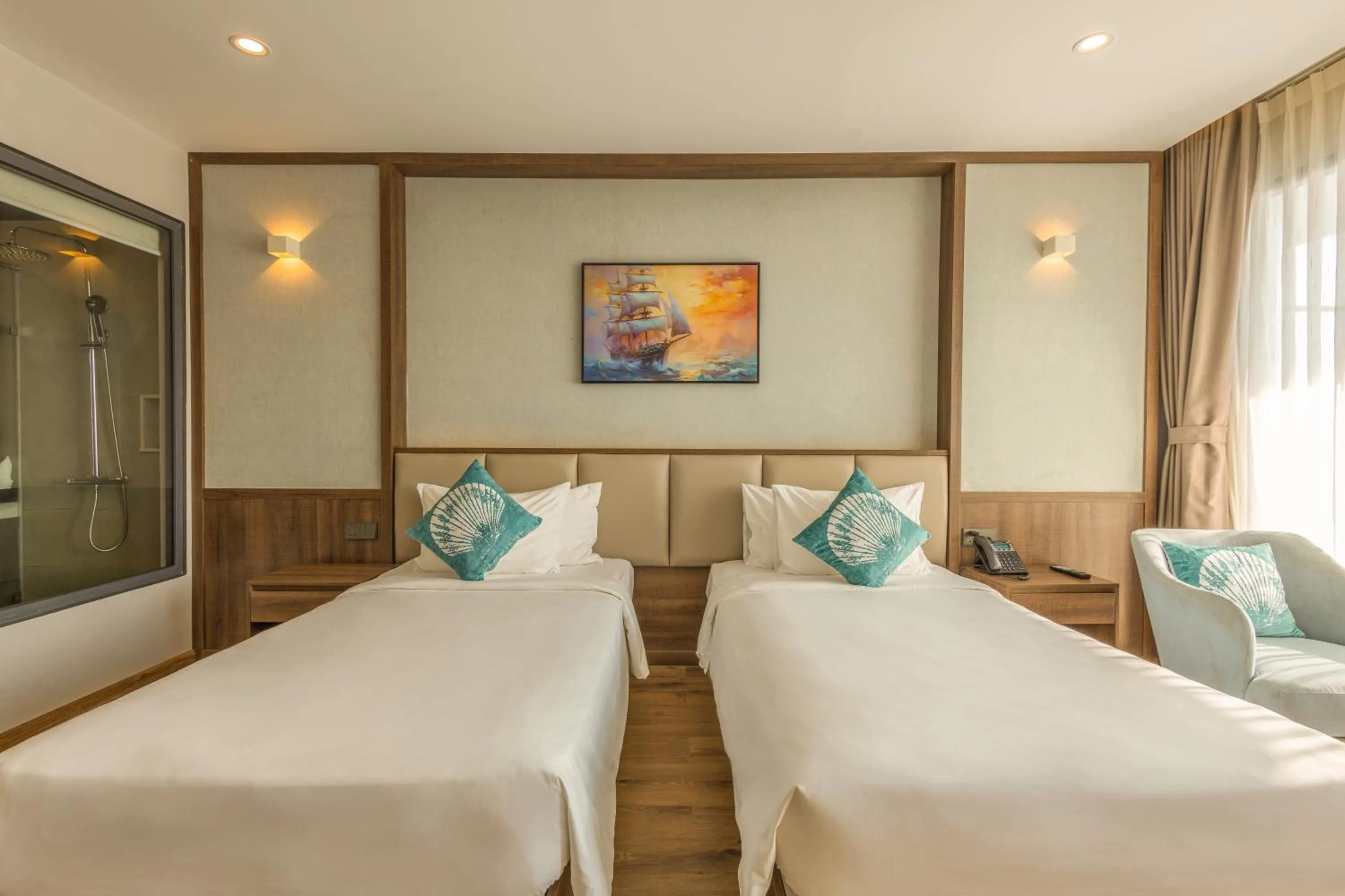 Bed in Sunset Beach Resort and Spa