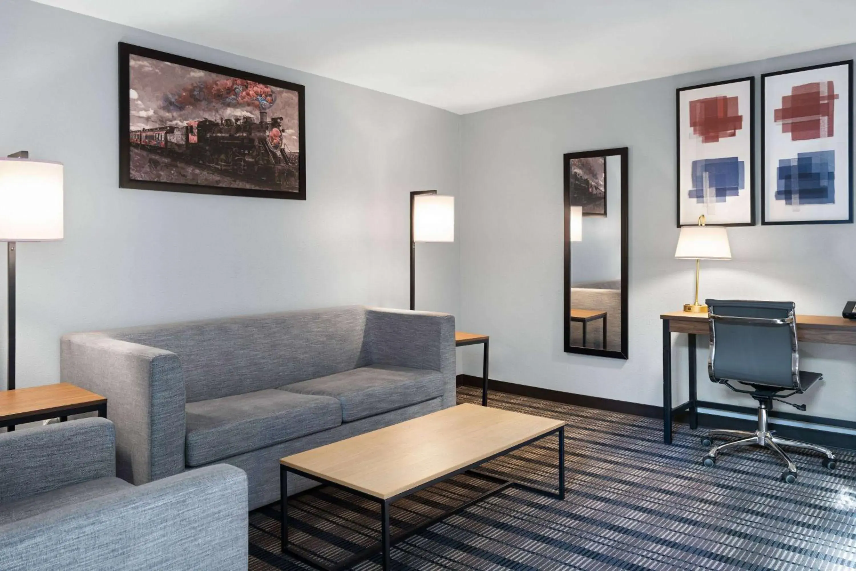 Deluxe King Studio Suite - Non-Smoking in AmericInn by Wyndham Beaver Dam Deluxe King Studio Suite - Non-Smoking in AmericInn by Wyndham Beaver Dam