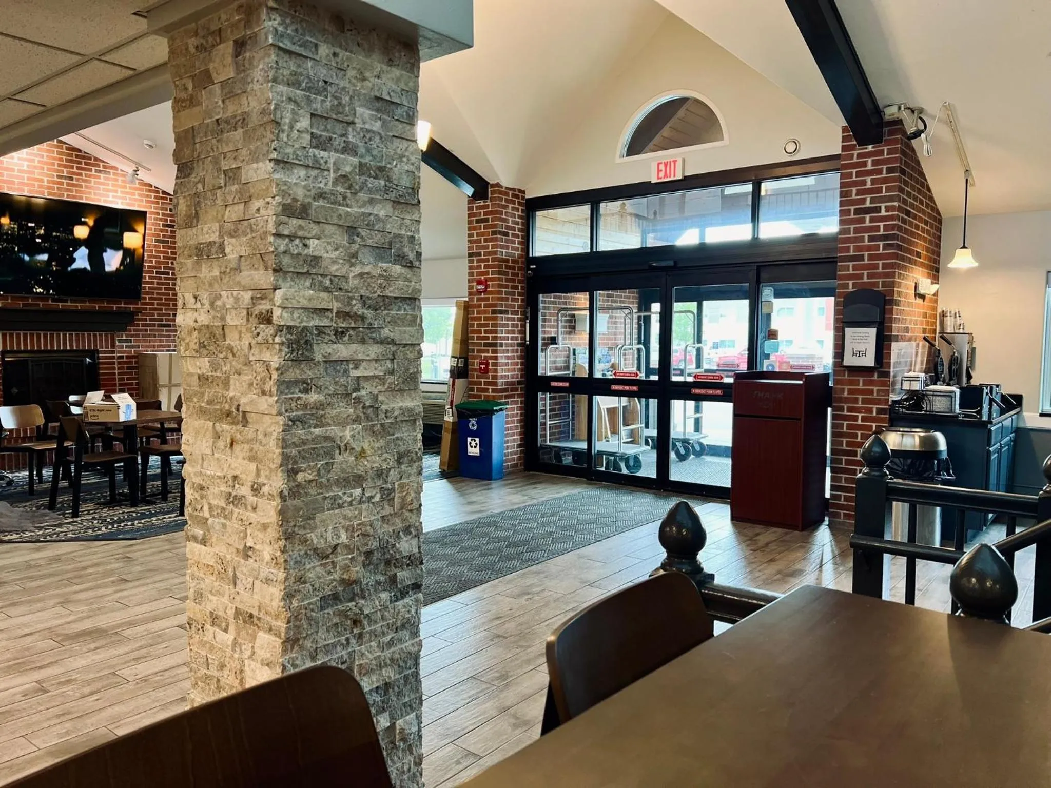 AmericInn by Wyndham Beaver Dam