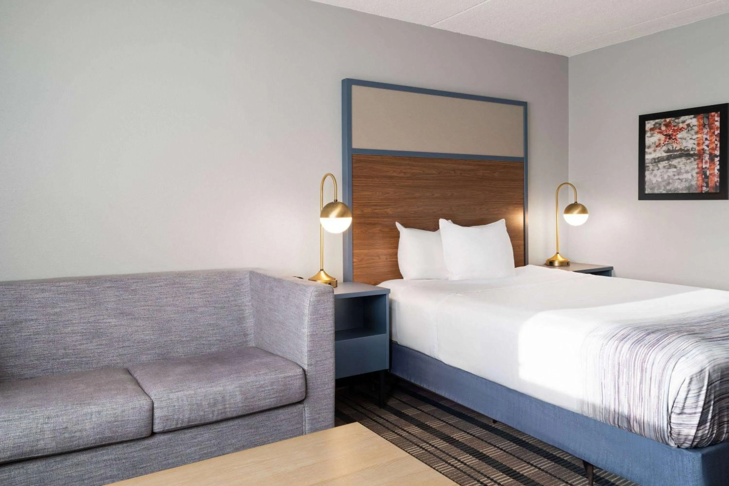 Photo of the whole room, Bed in AmericInn by Wyndham Beaver Dam