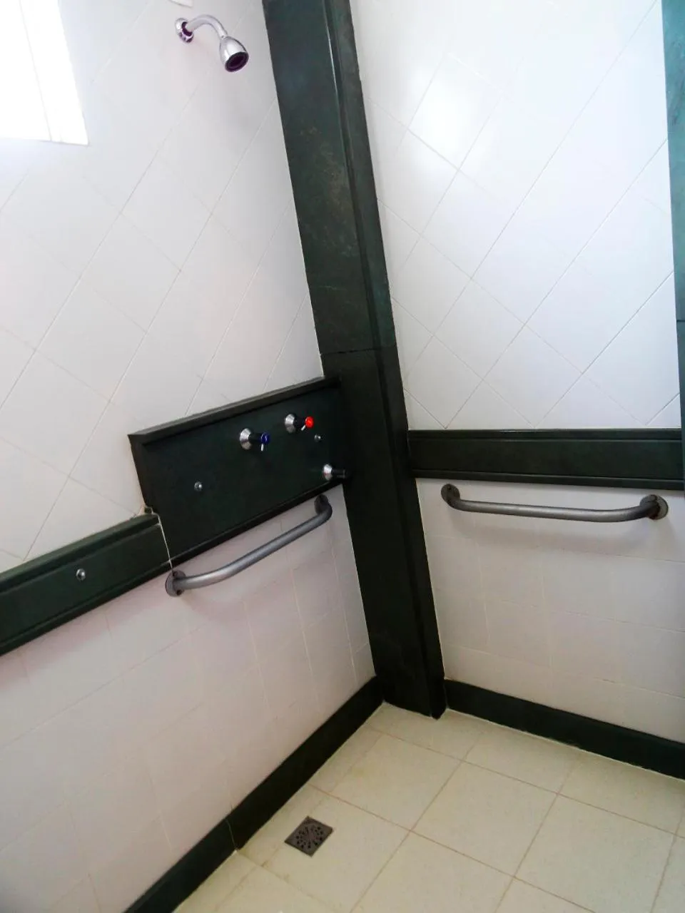 Bathroom in Sete Lagoas Residence Hotel