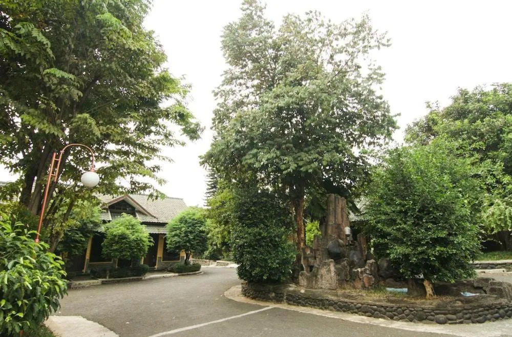 Garden in Grand Ciwareng Inn Hotel and Resort