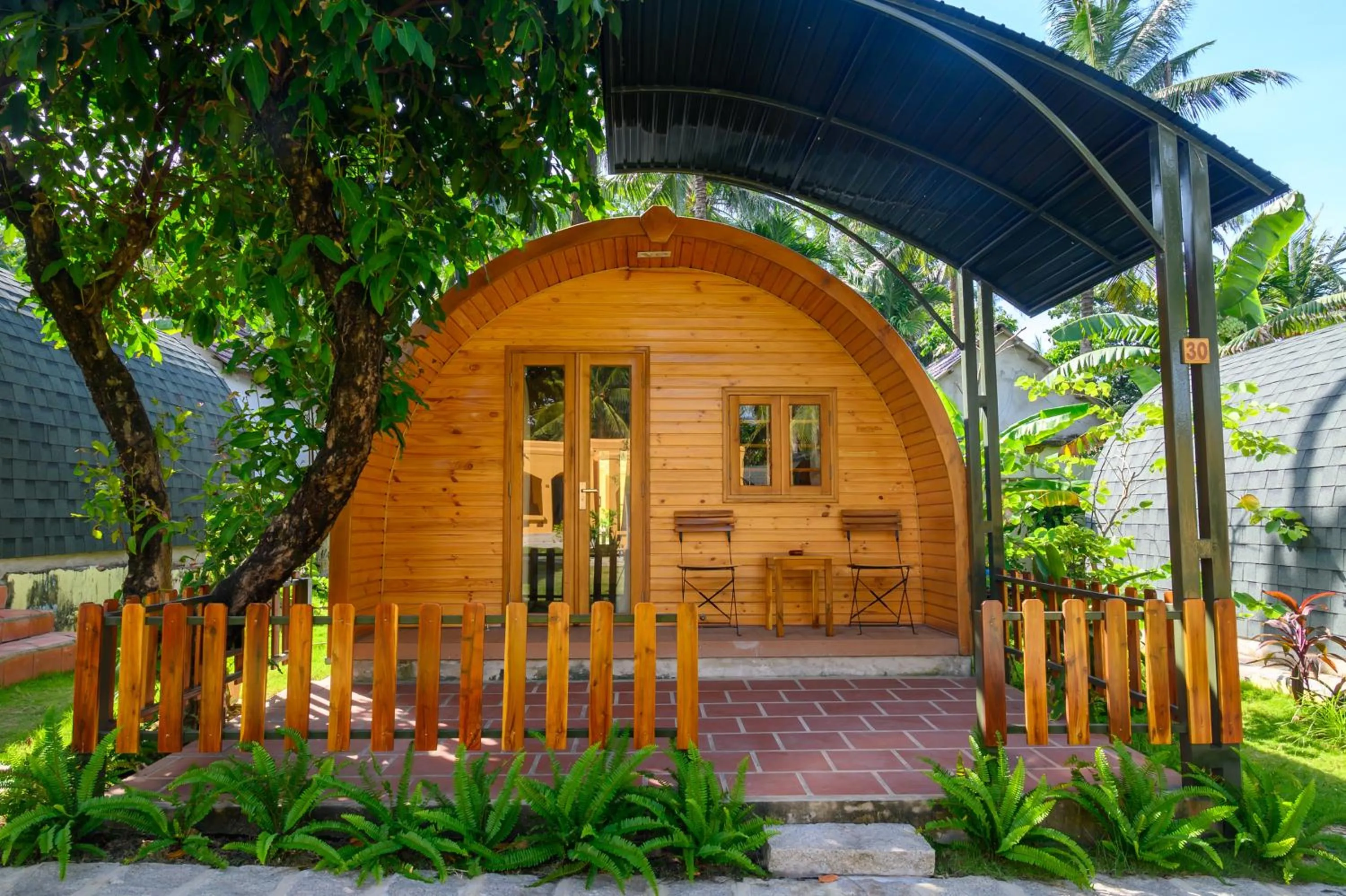 Property building in Vida Loca Sunset Beach Resort