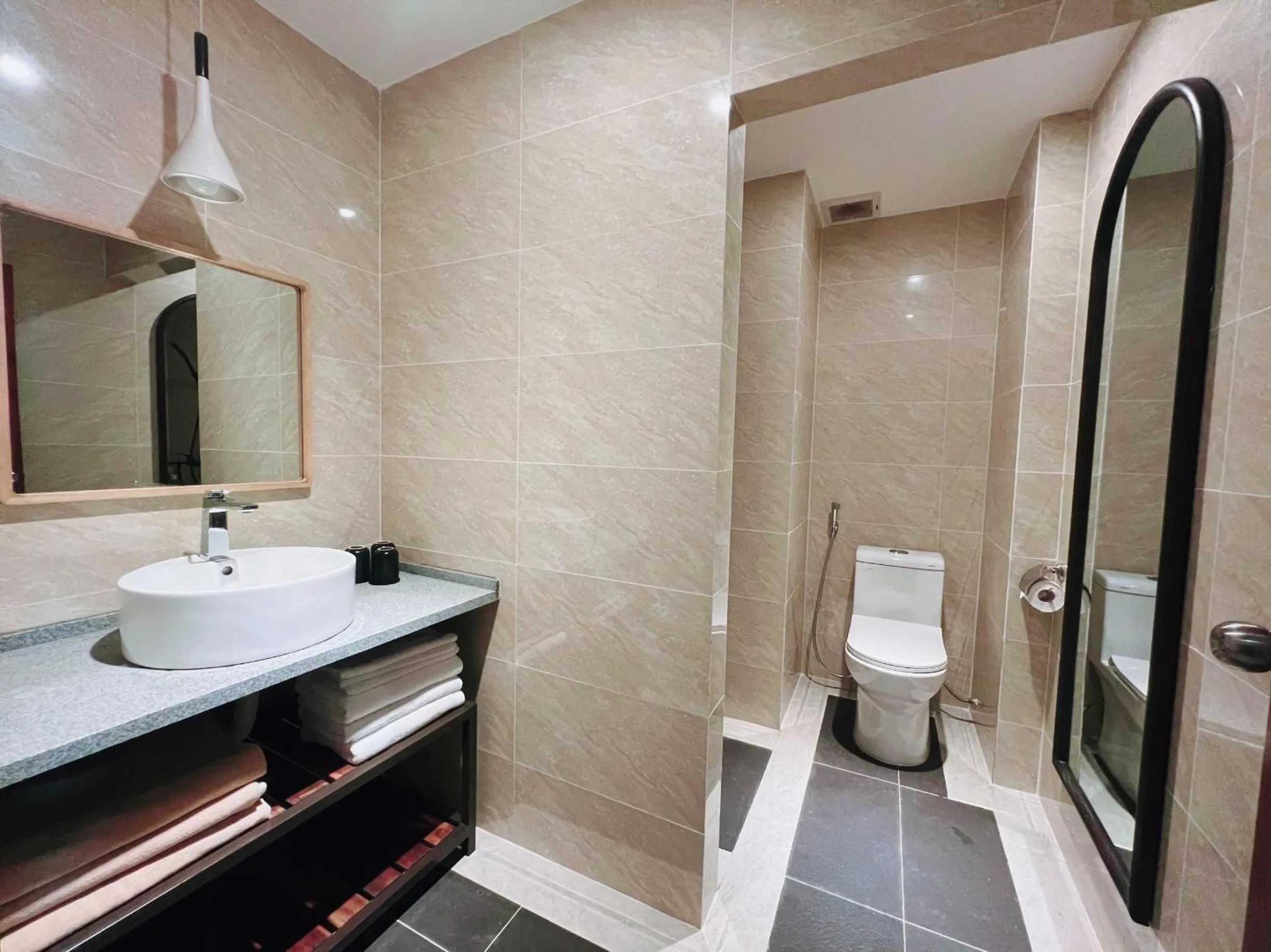 Vida Loca Sunset Beach Resort