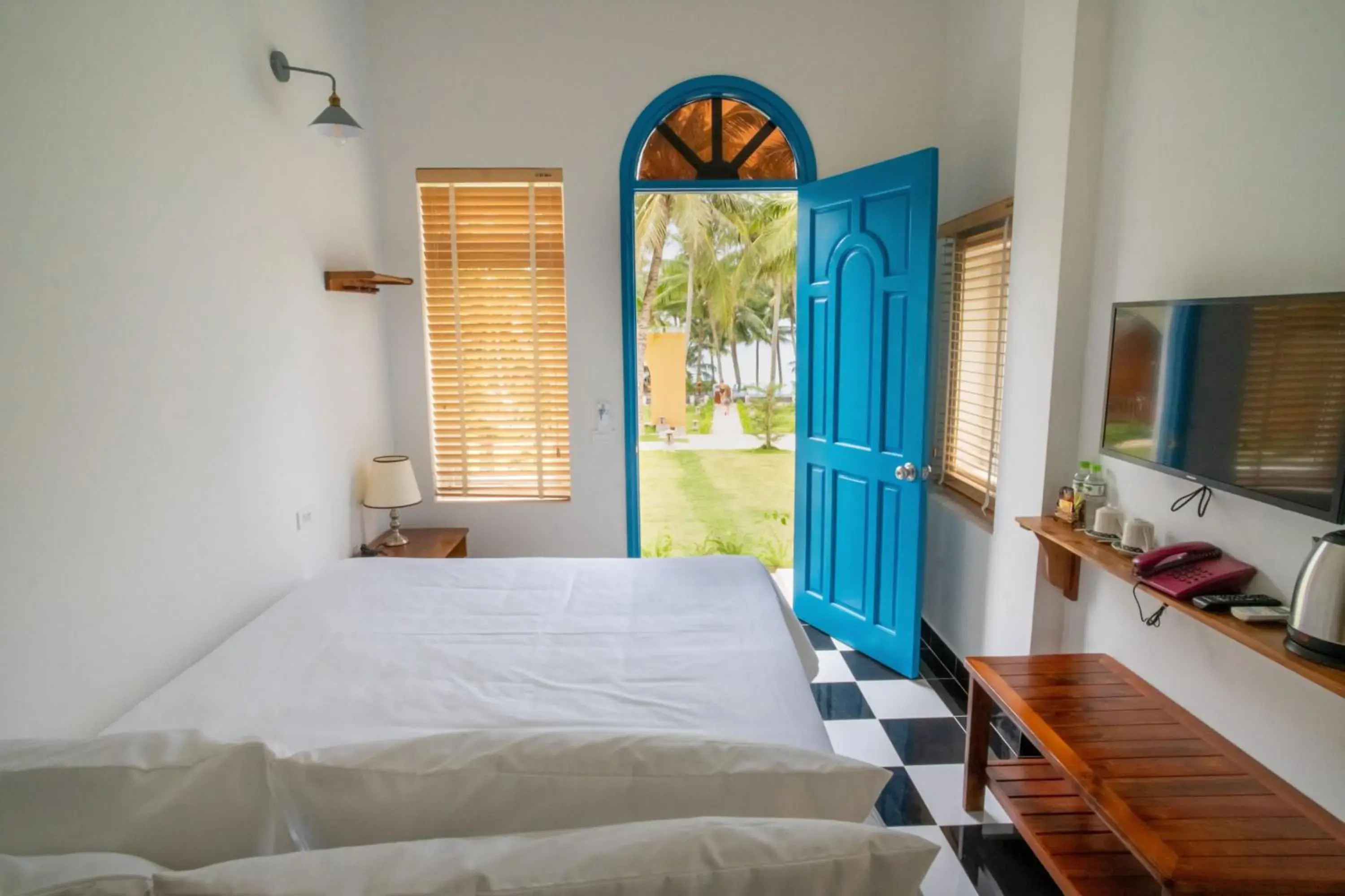 Bedroom, Bed in Vida Loca Sunset Beach Resort Bedroom, Bed in Vida Loca Sunset Beach Resort