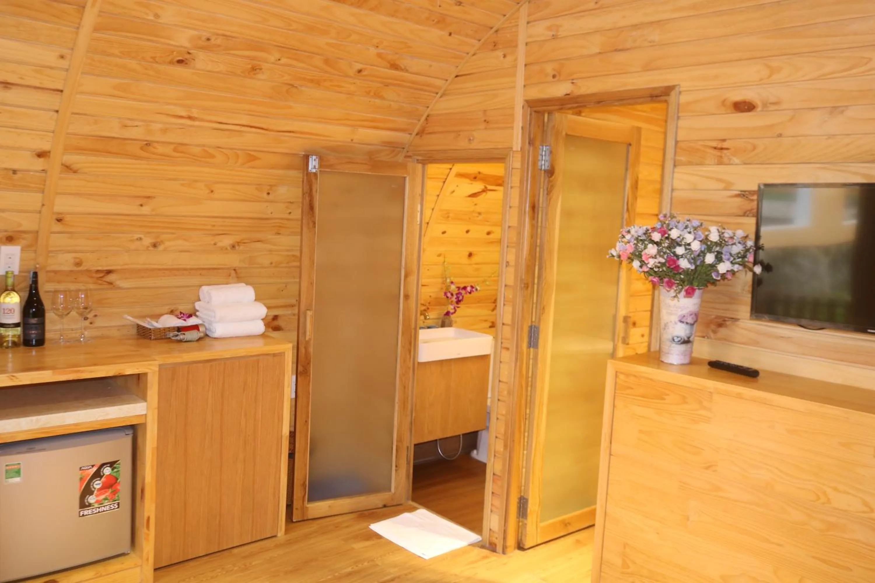 TV and multimedia in Vida Loca Sunset Beach Resort