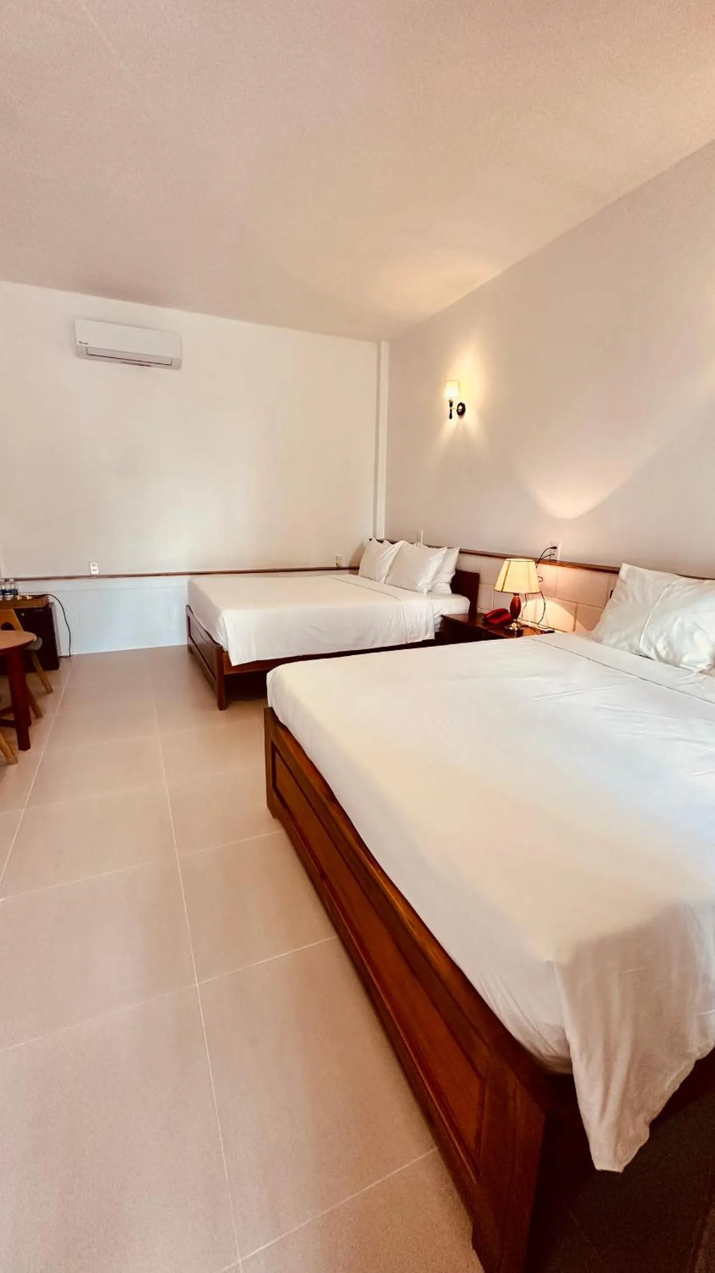 Bedroom, Bed in Vida Loca Sunset Beach Resort