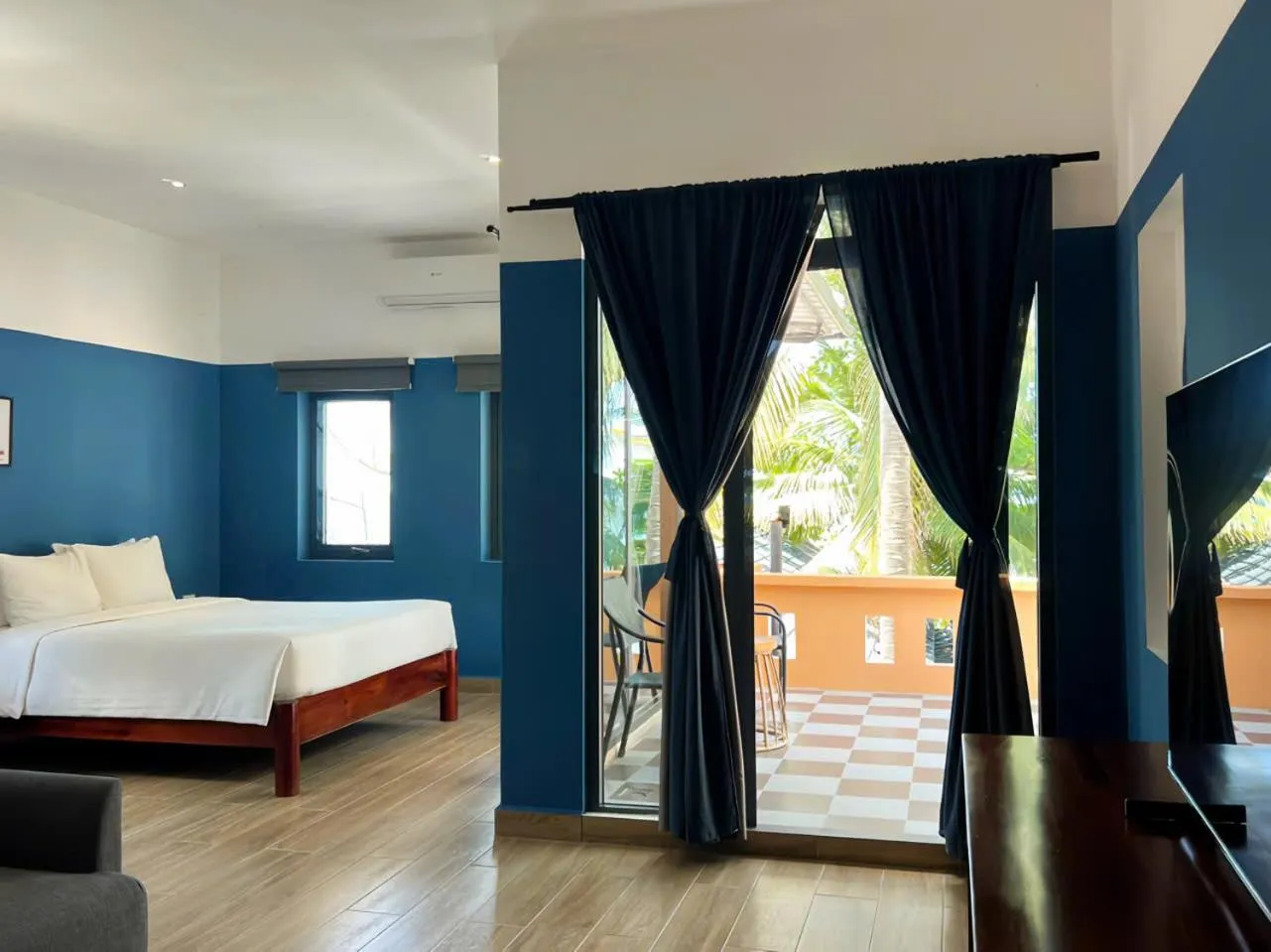 Bedroom, Bed in Vida Loca Sunset Beach Resort