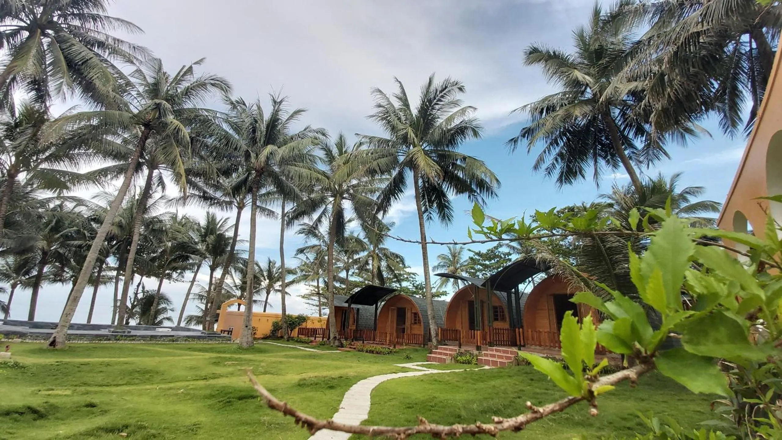 Day in Vida Loca Sunset Beach Resort