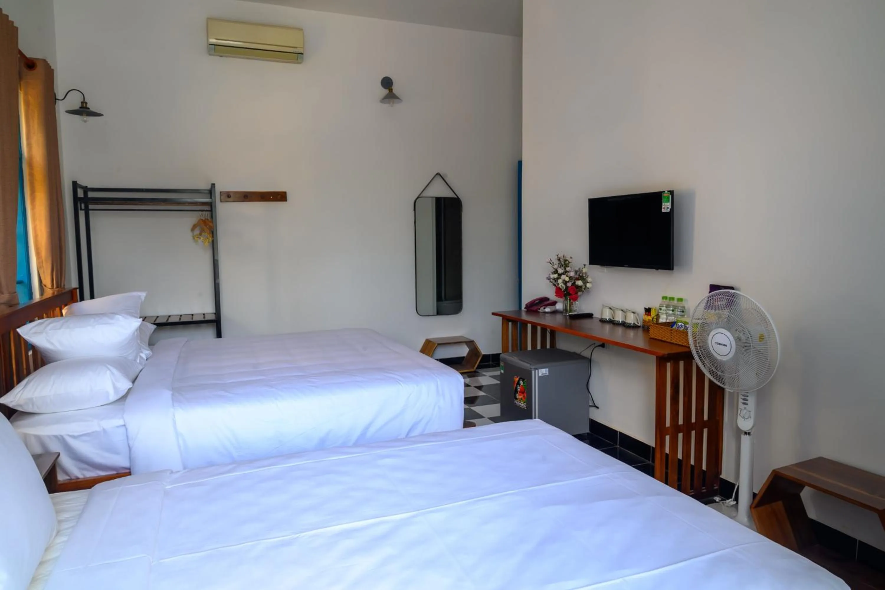 Bedroom, Bed in Vida Loca Sunset Beach Resort