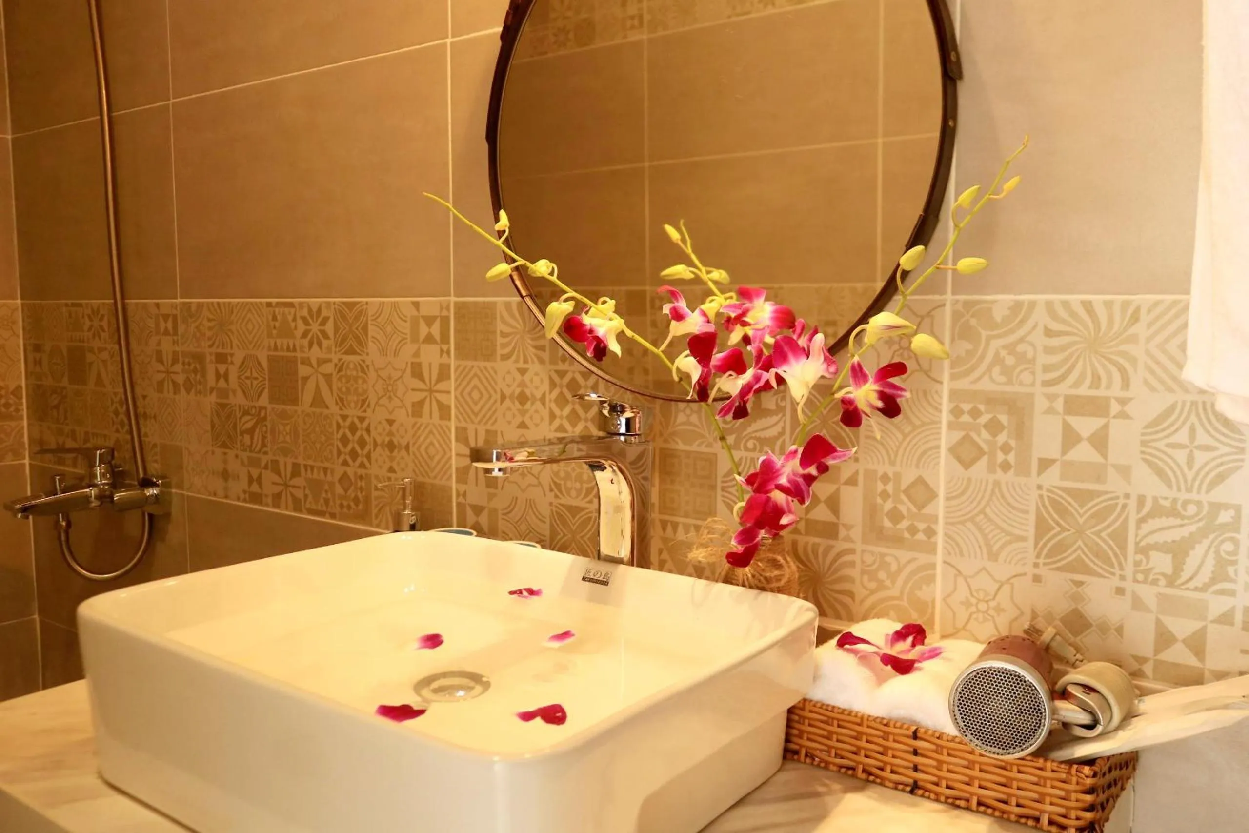 Bathroom in Vida Loca Sunset Beach Resort