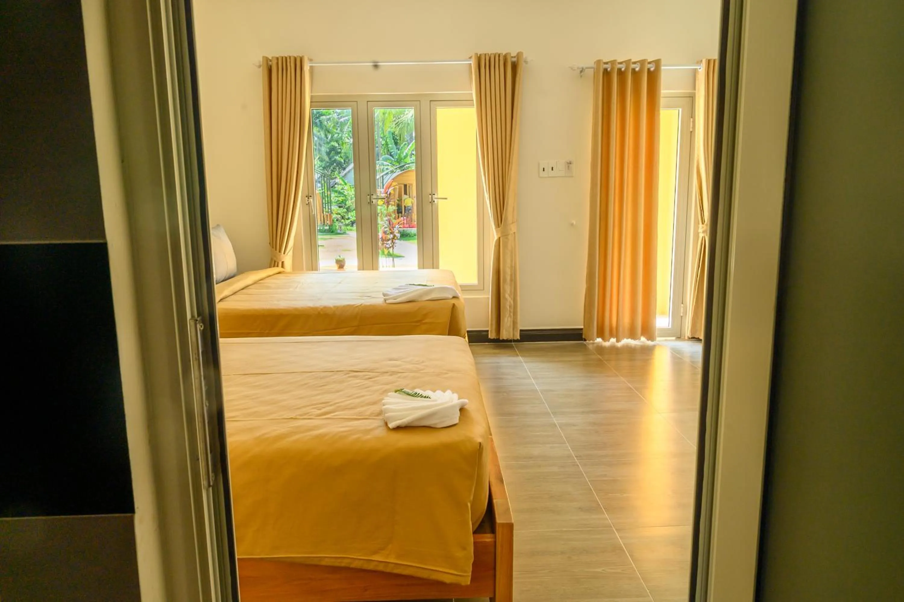 Photo of the whole room, Bed in Vida Loca Sunset Beach Resort