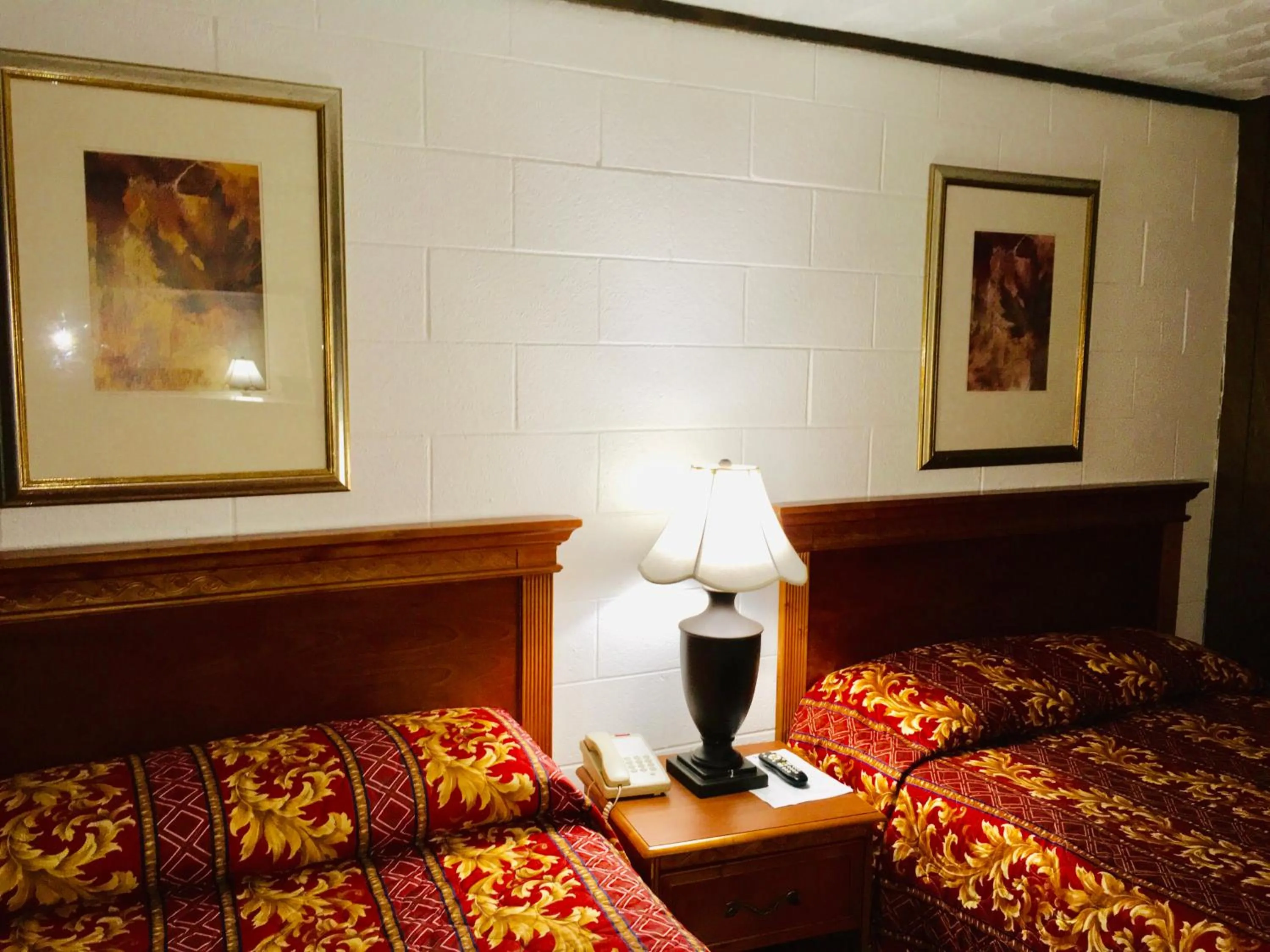 Granada Inn Motel - Kalkaska