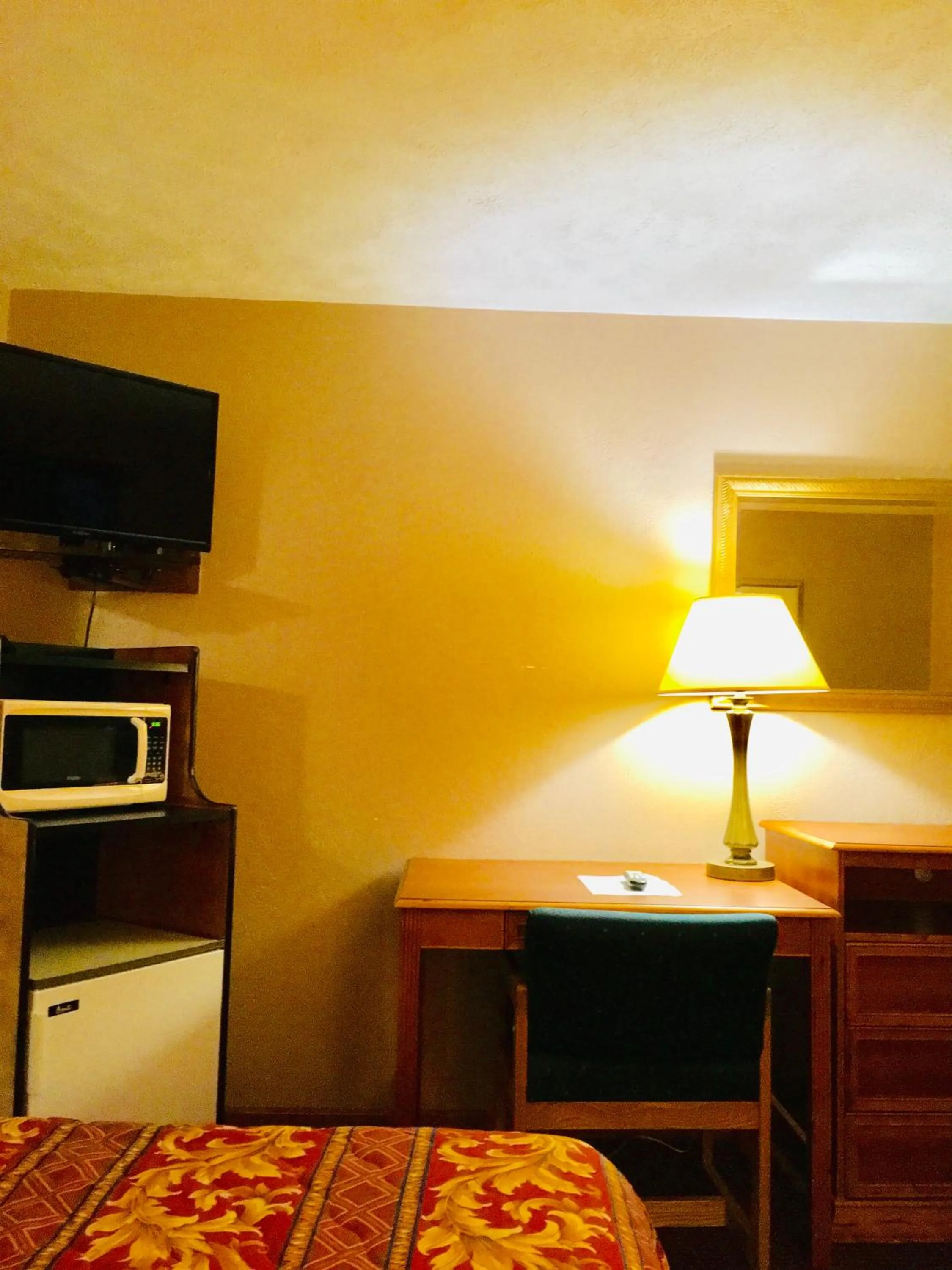 Granada Inn Motel - Kalkaska