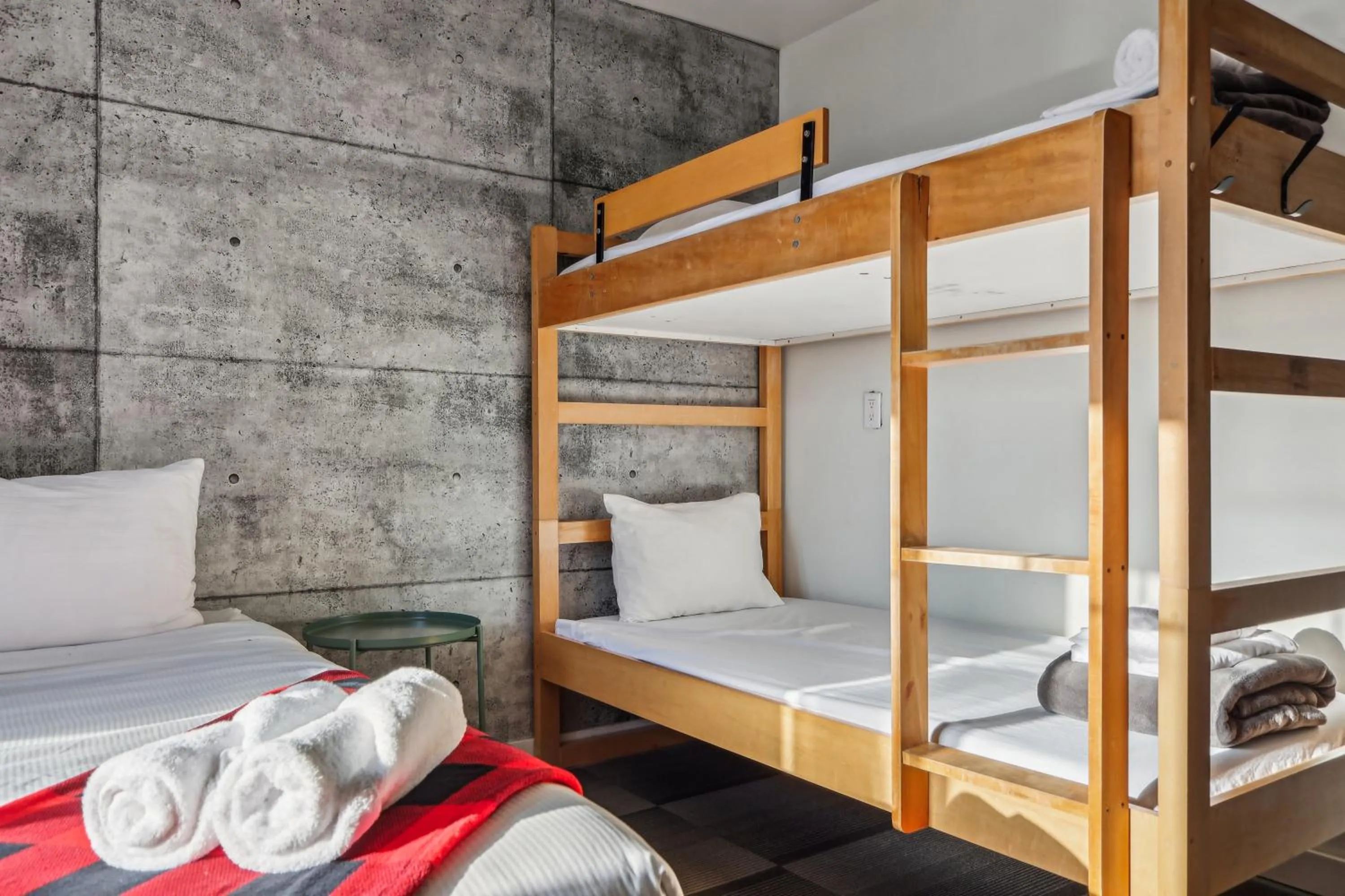 Bed in Auberge Manitonga