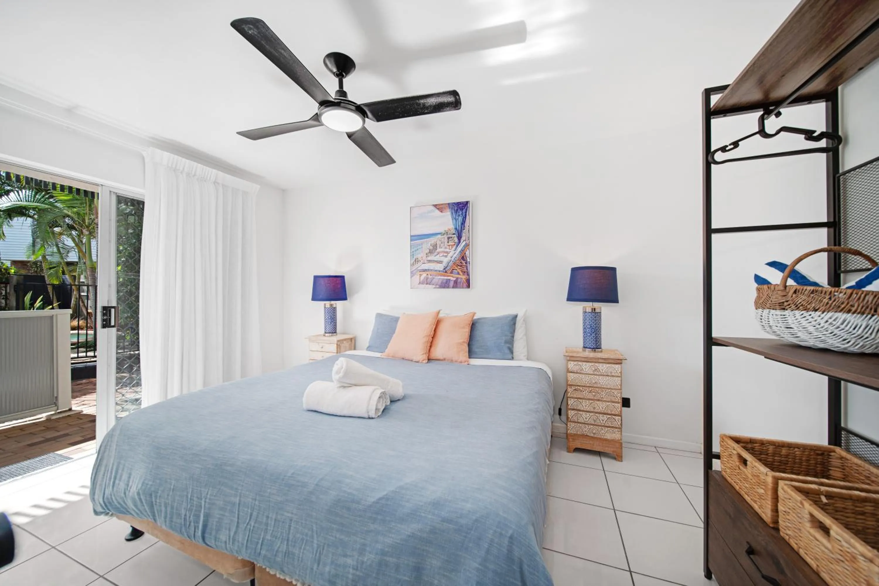 Photo of the whole room, Bed in Beachcomber Peregian Beach