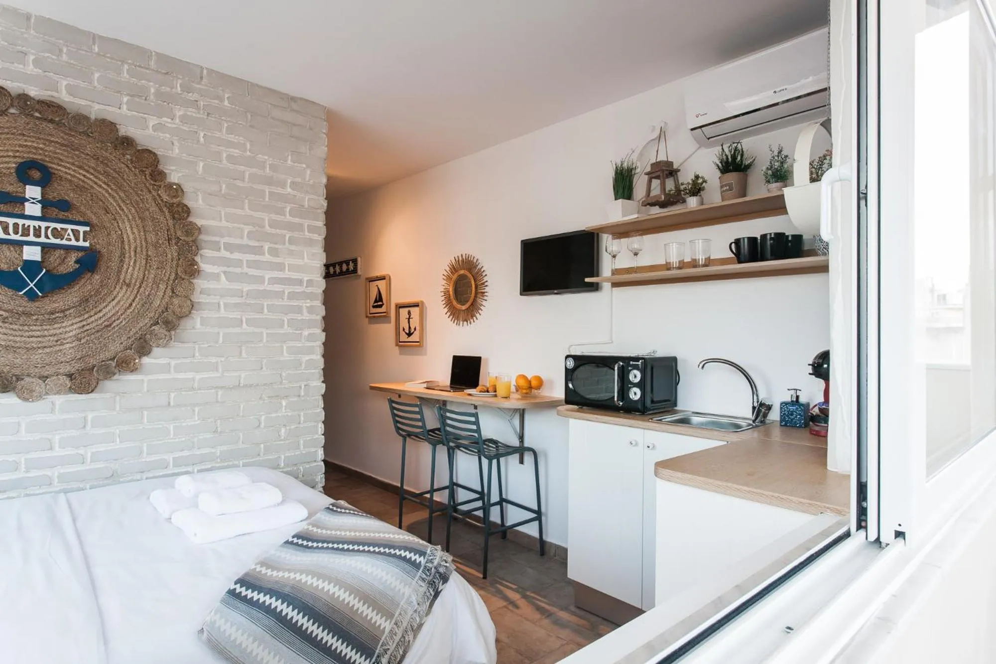 Kitchen or kitchenette in ToStay Athens