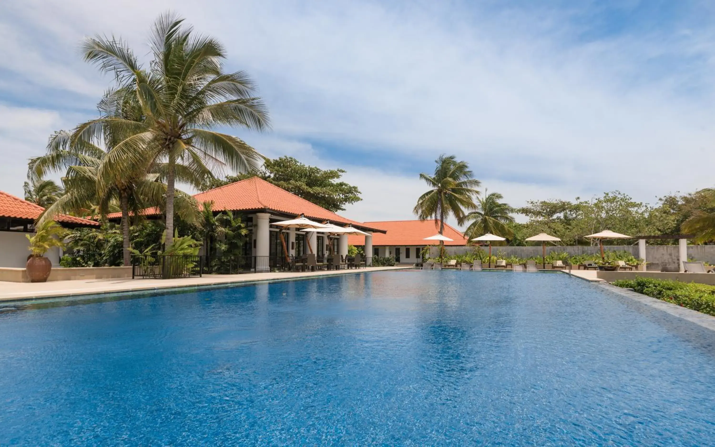 Swimming pool in Dusit Thani Lubi Plantation Resort Swimming pool in Dusit Thani Lubi Plantation Resort