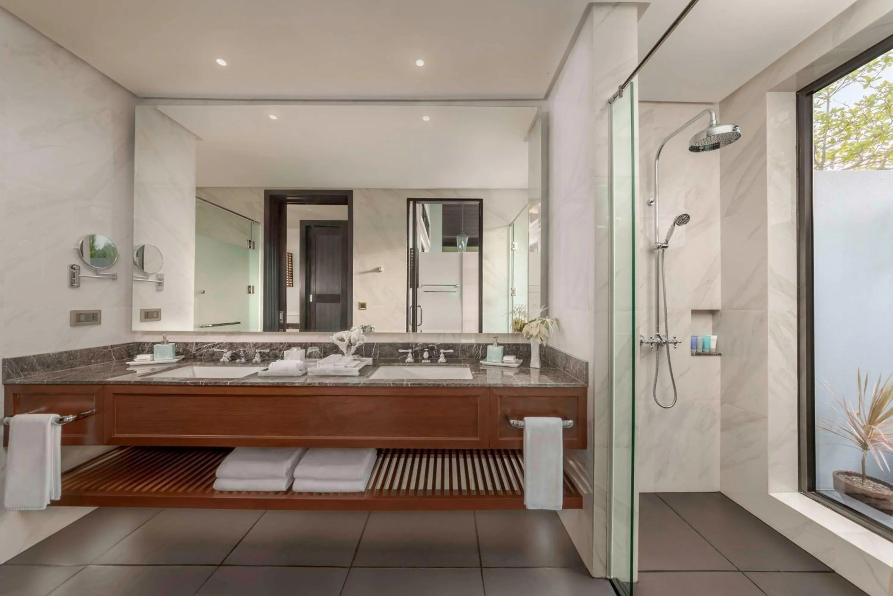 Bathroom in Dusit Thani Lubi Plantation Resort