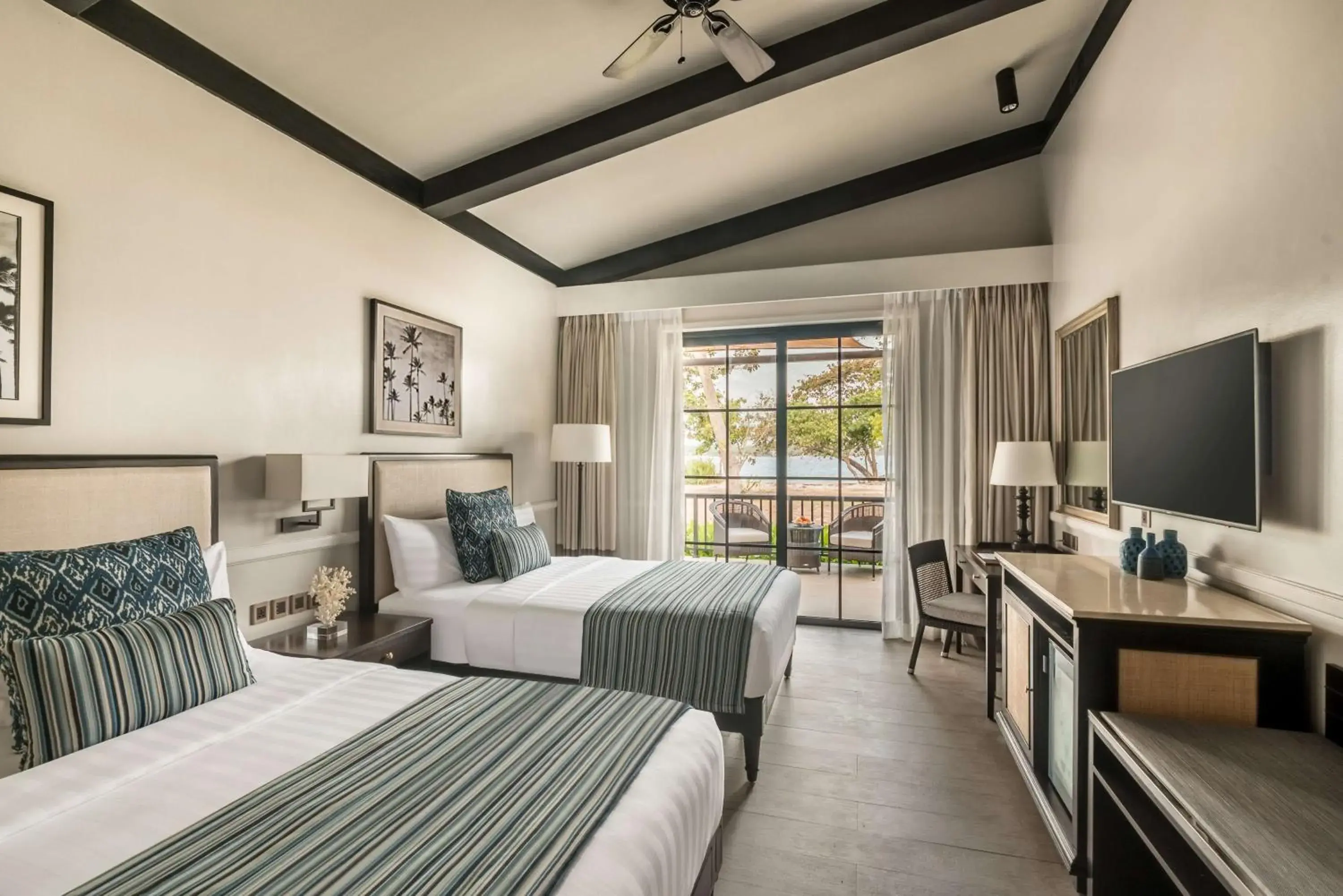 Bedroom, Bed in Dusit Thani Lubi Plantation Resort Bedroom, Bed in Dusit Thani Lubi Plantation Resort